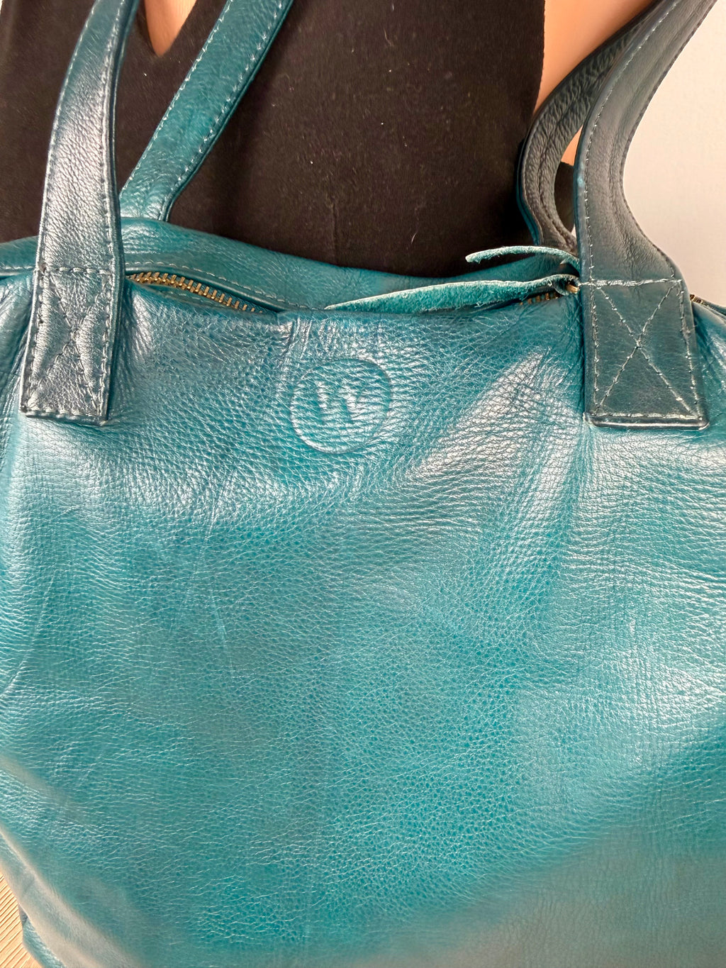 Wanderers Travel Co Parisian Leather Tote Bag close up 