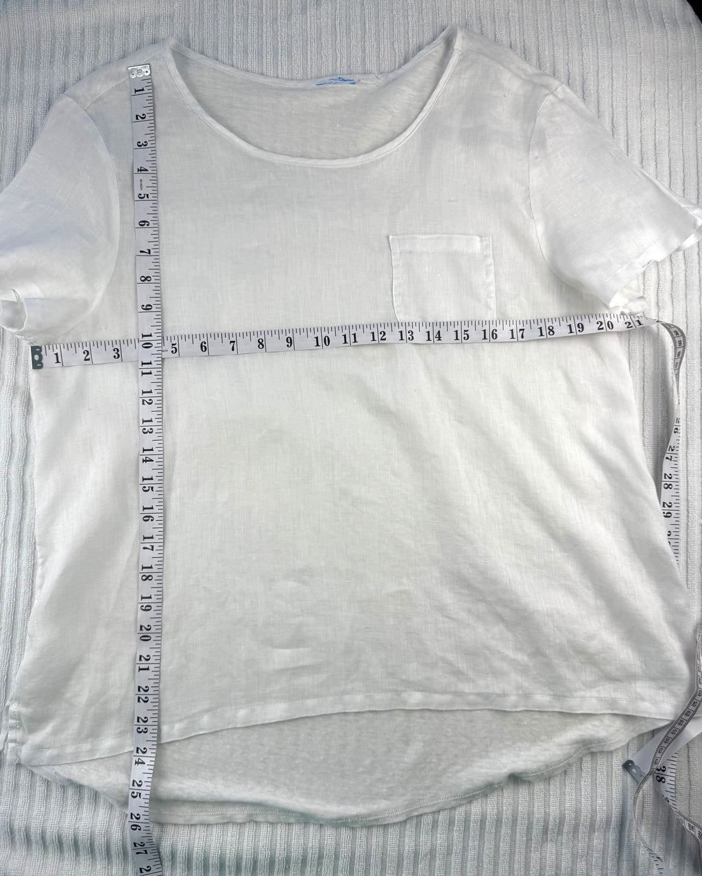 White linen blend basic, boxy, short sleeve tee with chest pocket at Blue Sparrow Shop measuring 40" bust and 24-26" shoulder to hem 