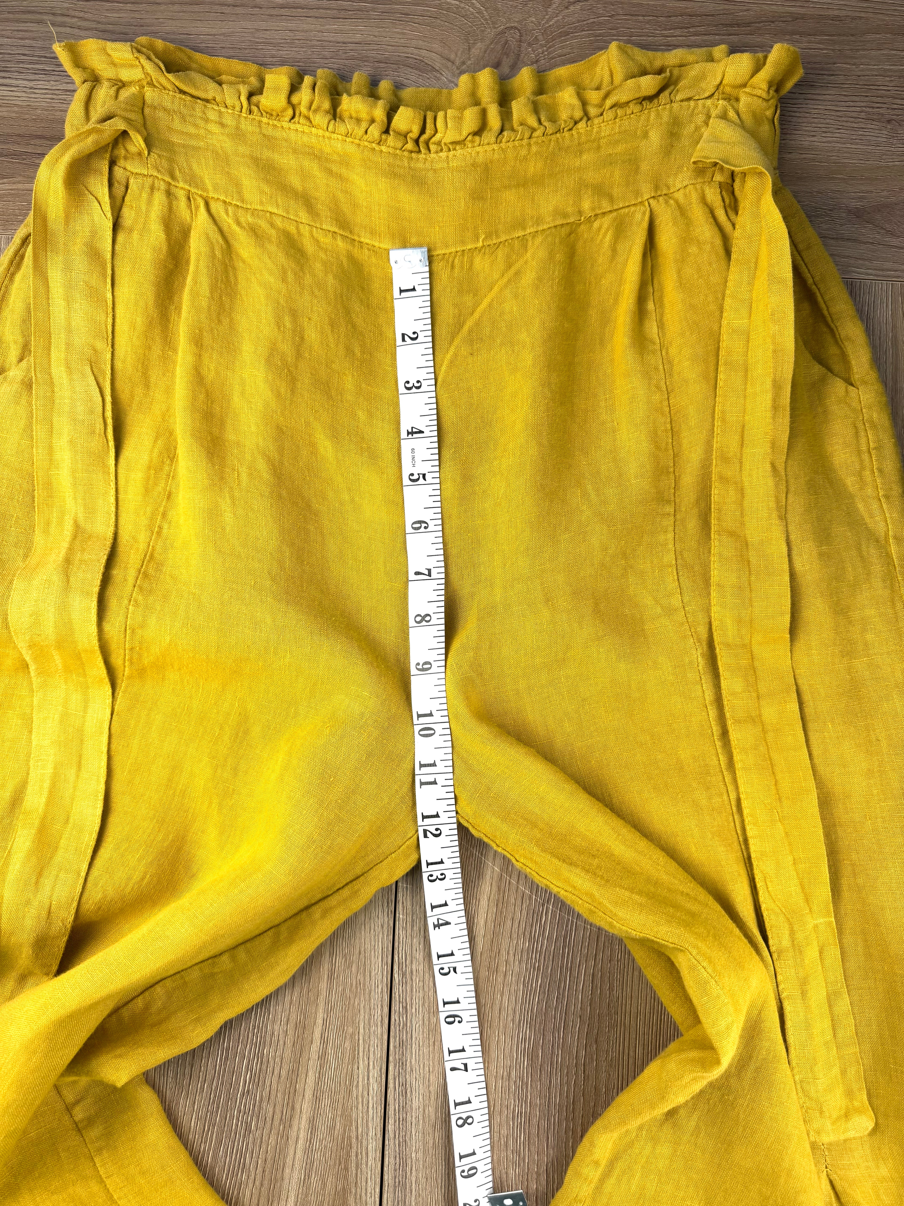 Wide leg culottes made in italy measuring 10" bottom of waist to crotch seam