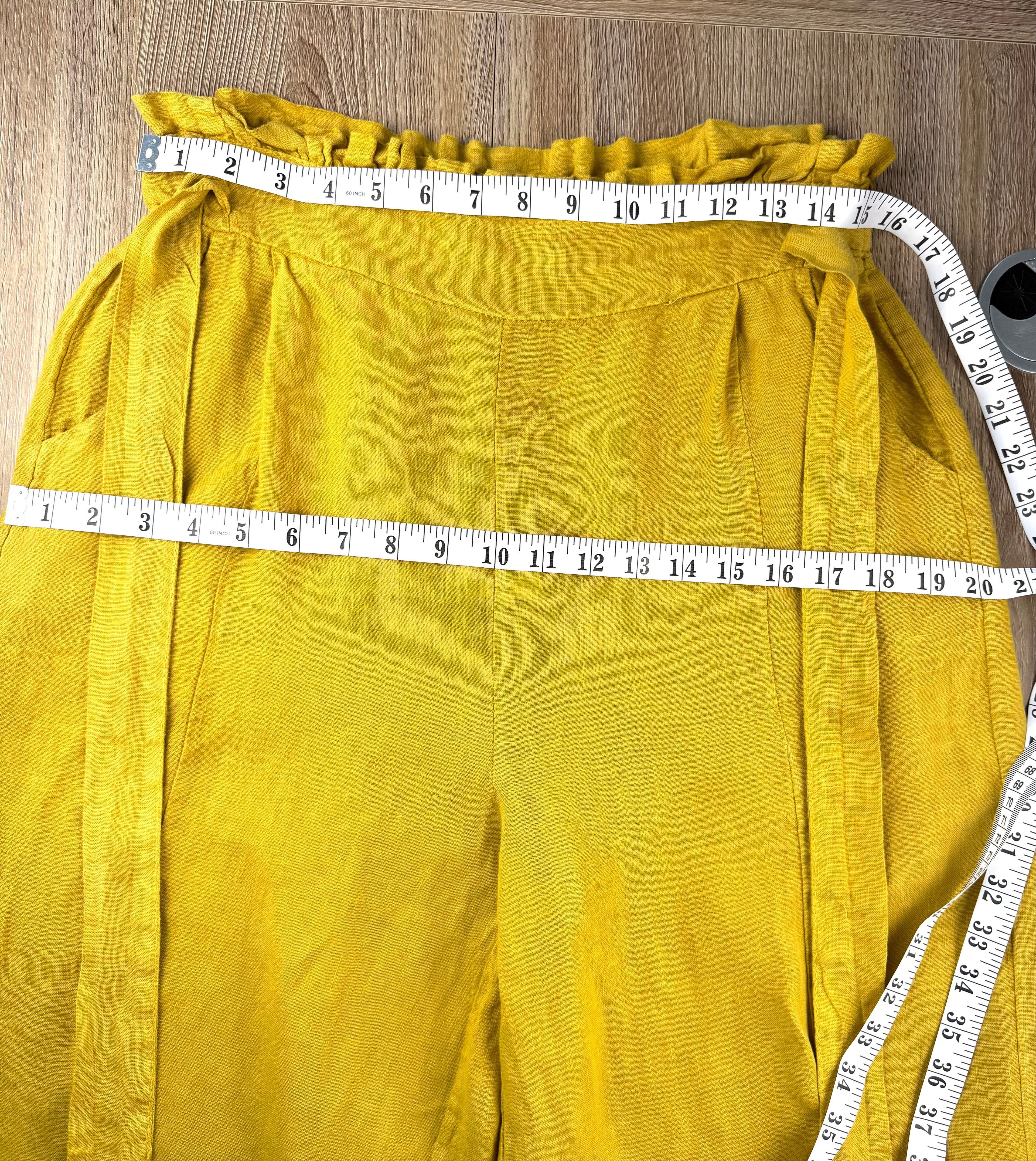 Wide leg culottes made in italy measuring 30" elastic waist and 40" hips 