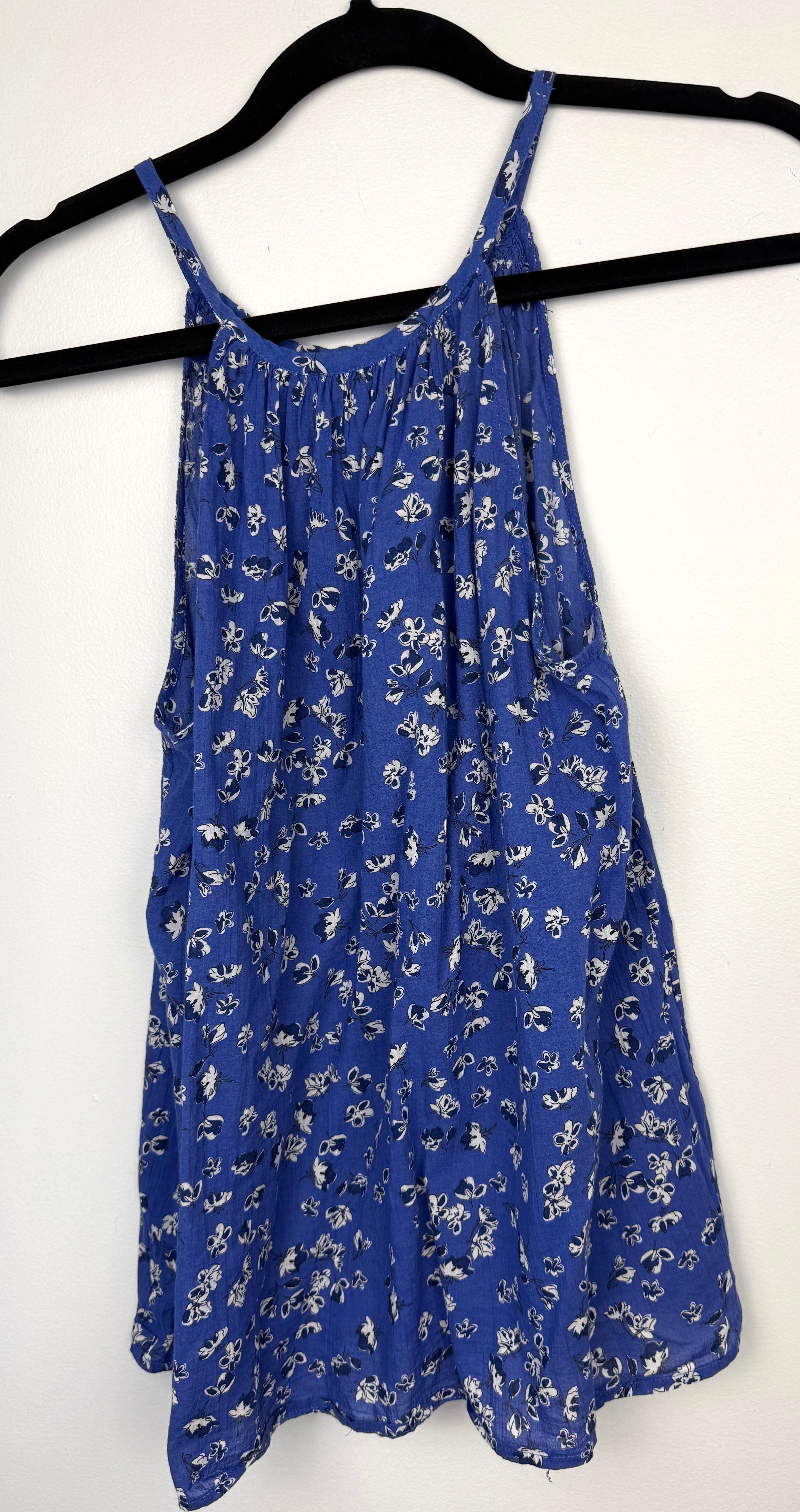 back of  100% Cotton Banana Republic Floral Tank Top at Blue Sparrow Shop on hanger
