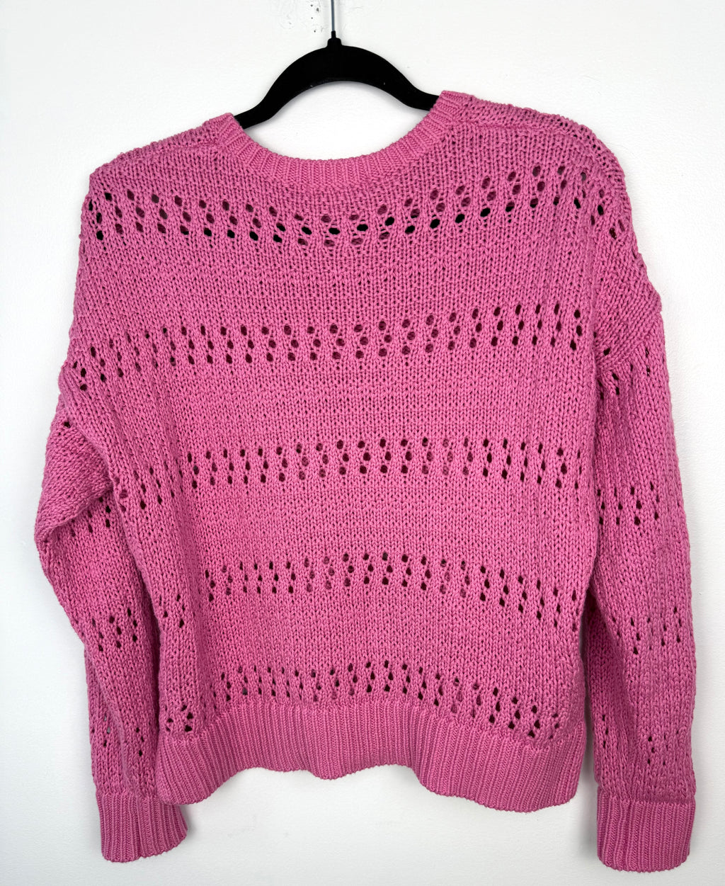 back of 100% Cotton Reitmans  Pointelle Sweater in bubblegum pink at Blue Sparrow Shop - Canadian Resale Reimagined 