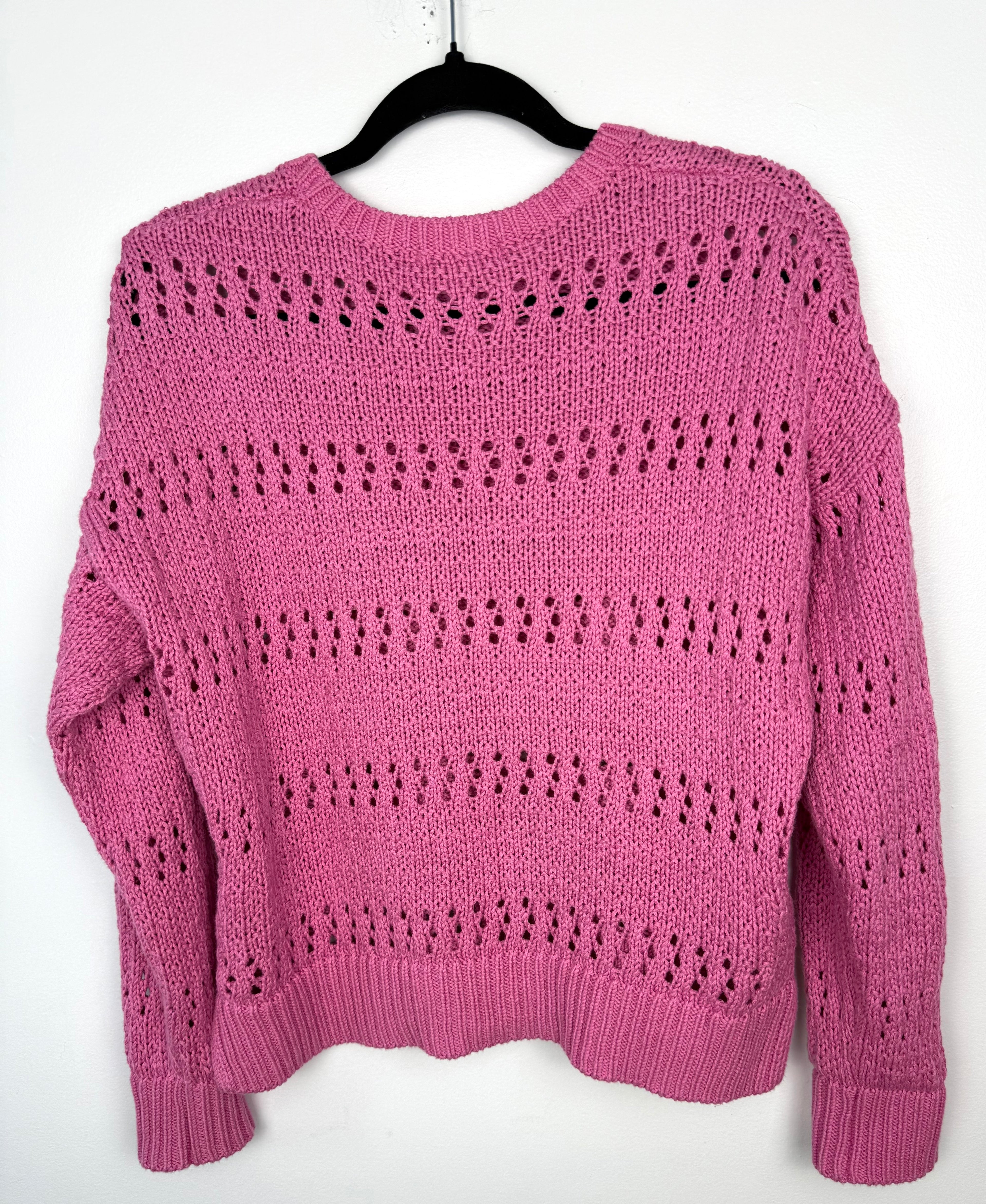 back of 100% Cotton Reitmans  Pointelle Sweater in bubblegum pink at Blue Sparrow Shop - Canadian Resale Reimagined 