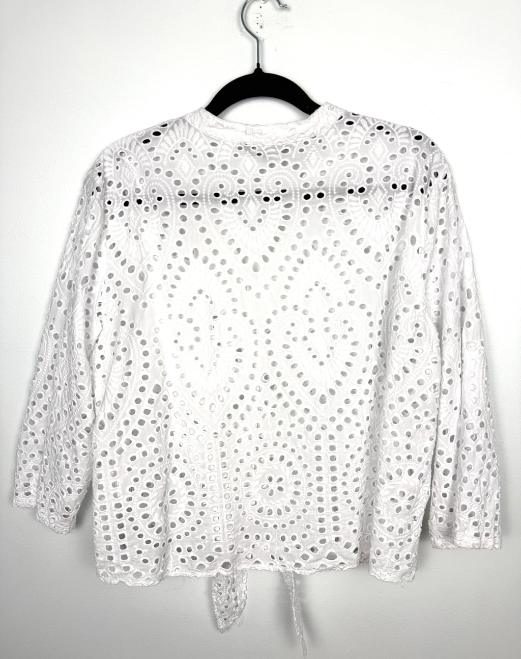 back of 100% Cotton White Eyelet  Blouse | Size XL at Blue Sparrow Shop  on hanger