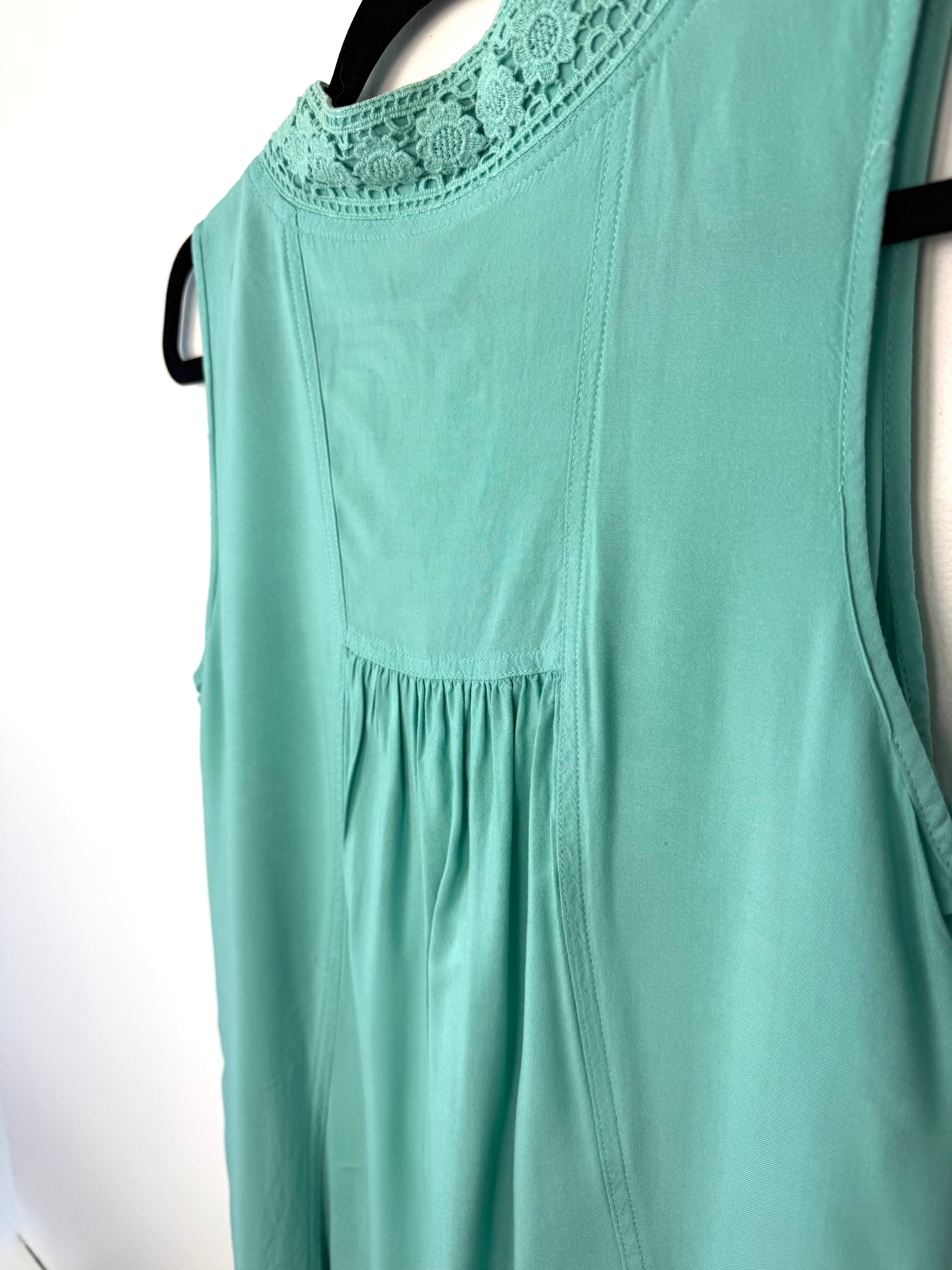 back of Aqua coloured Lace Trim Sleeveless Blouse | Size L by Spence at Blue Sparrow Shop