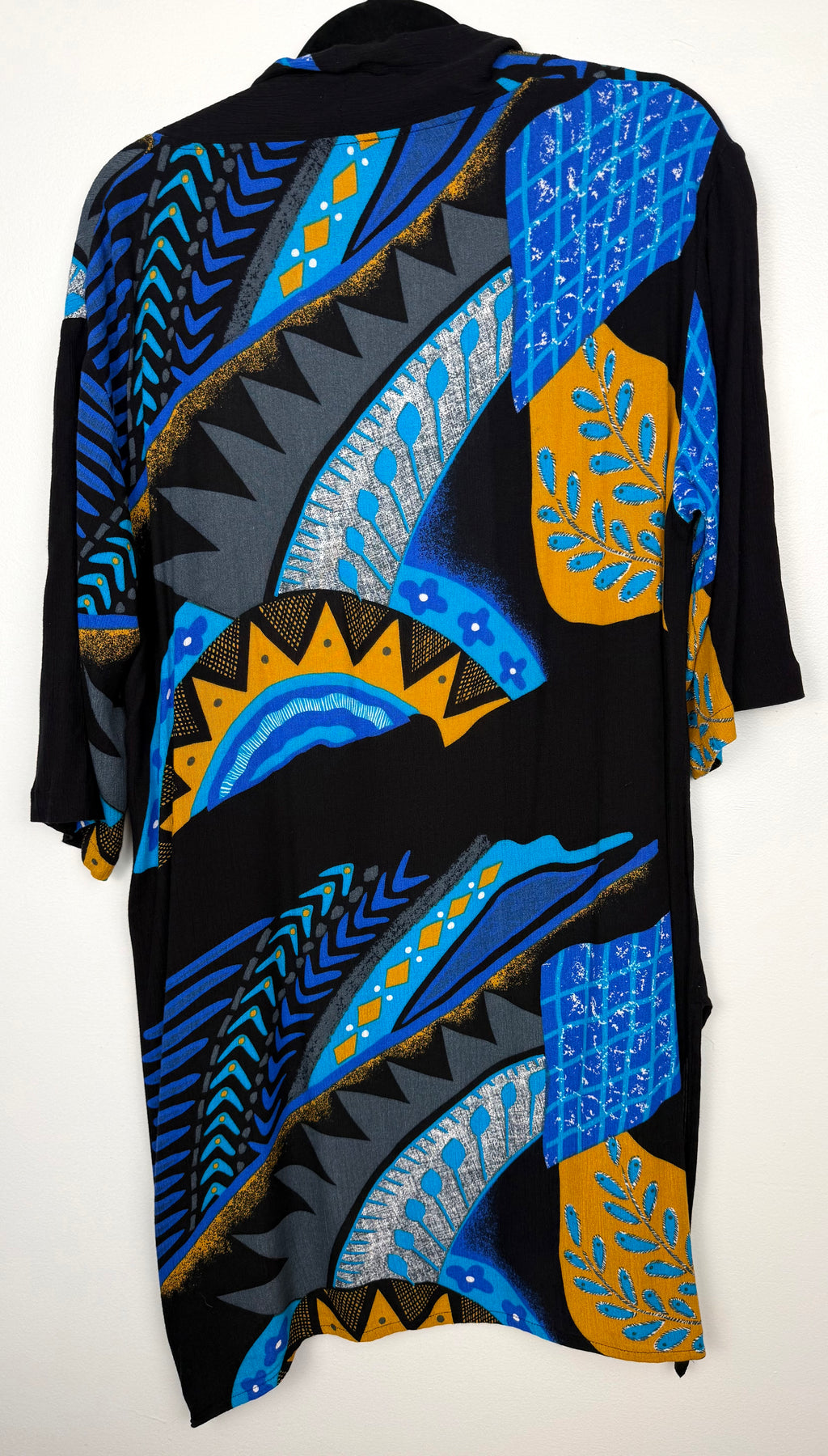 back of Bold Geometric Print Open Kimono Cardigan | Size M at Blue Sparrow Shop 