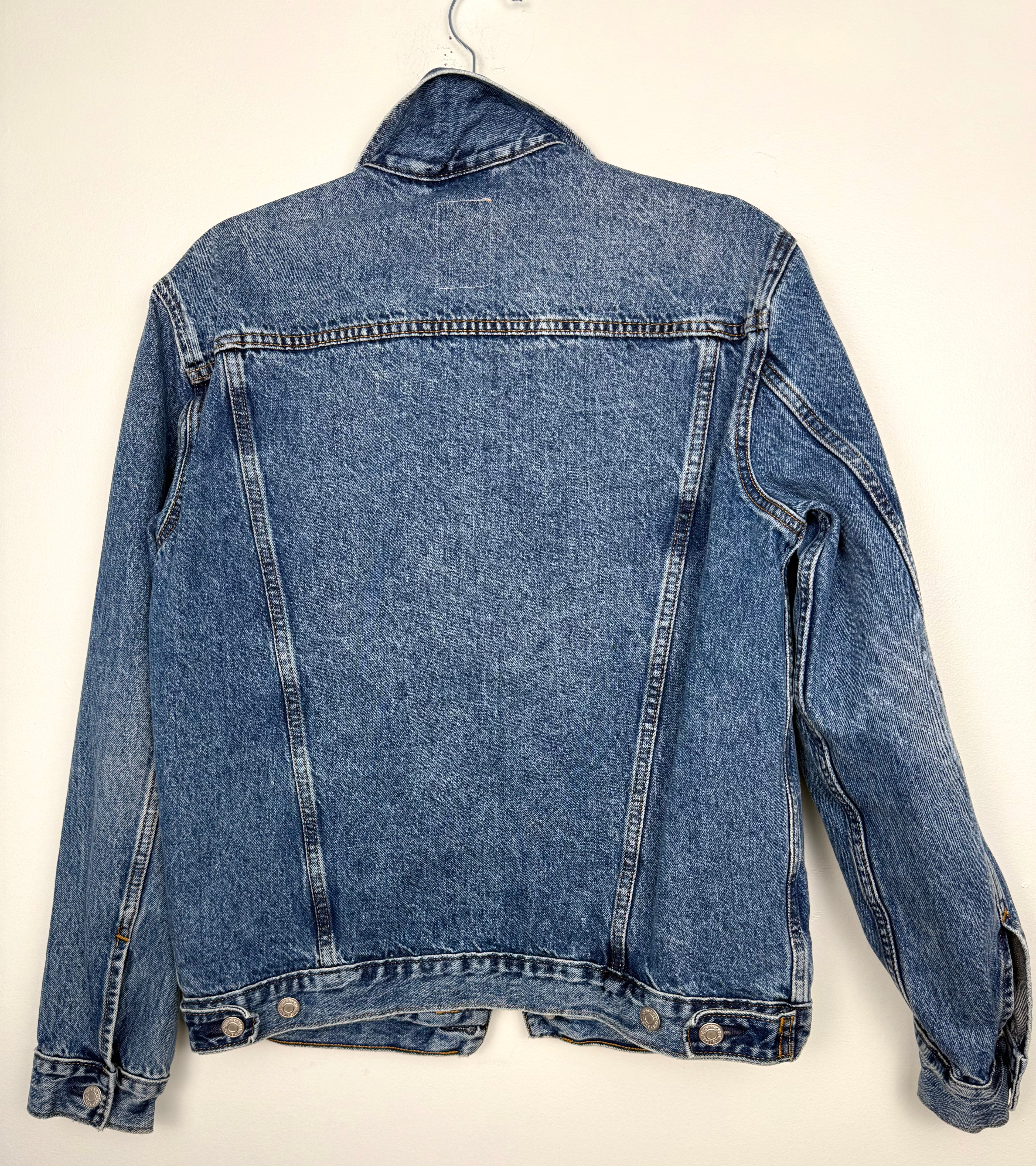 back of GAP Classic Denim Trucker Jacket | Oversized XS at Blue Sparrow Shop