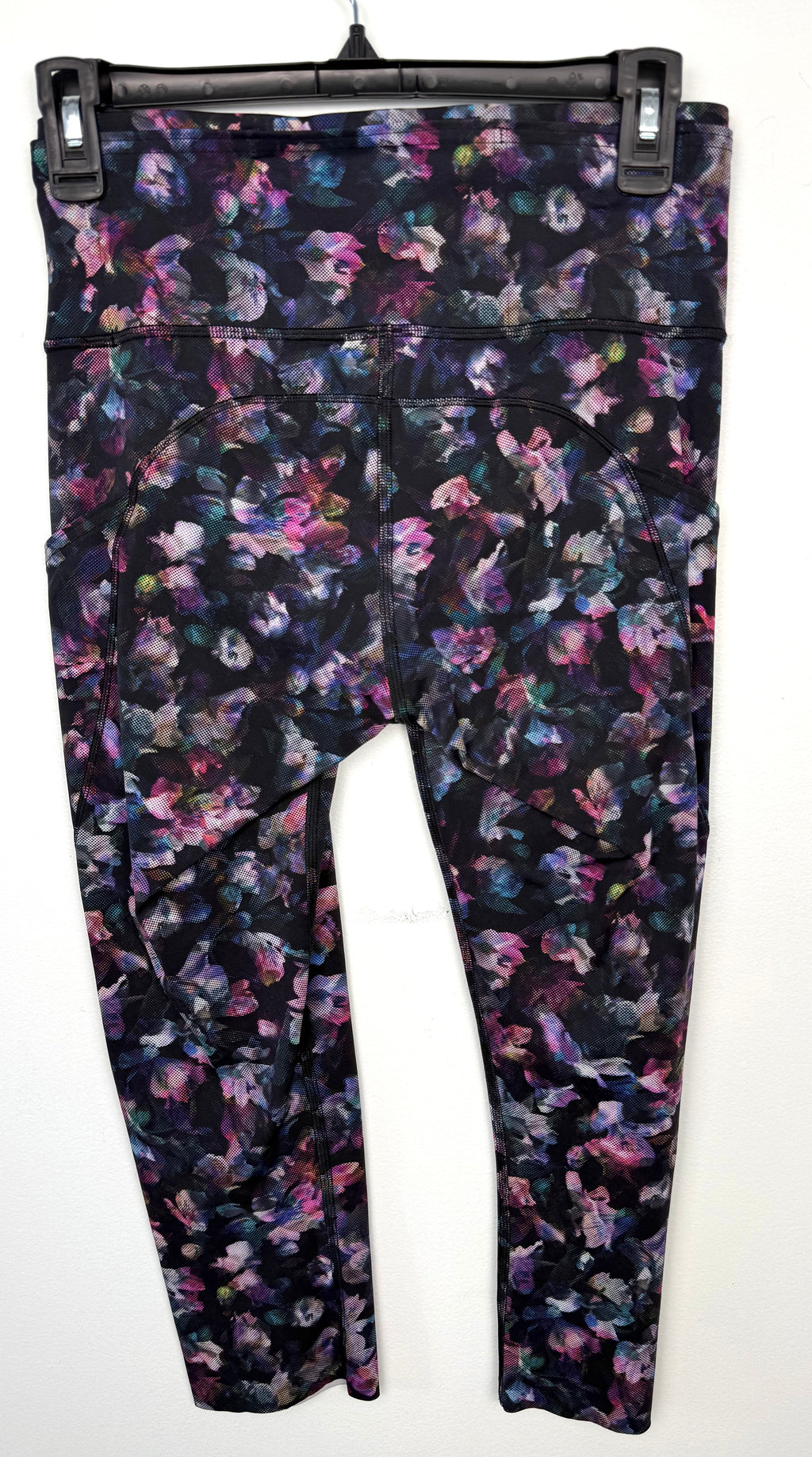 back of  Lululemon floral capris | Size 6 at Blue Sparrow Shop 