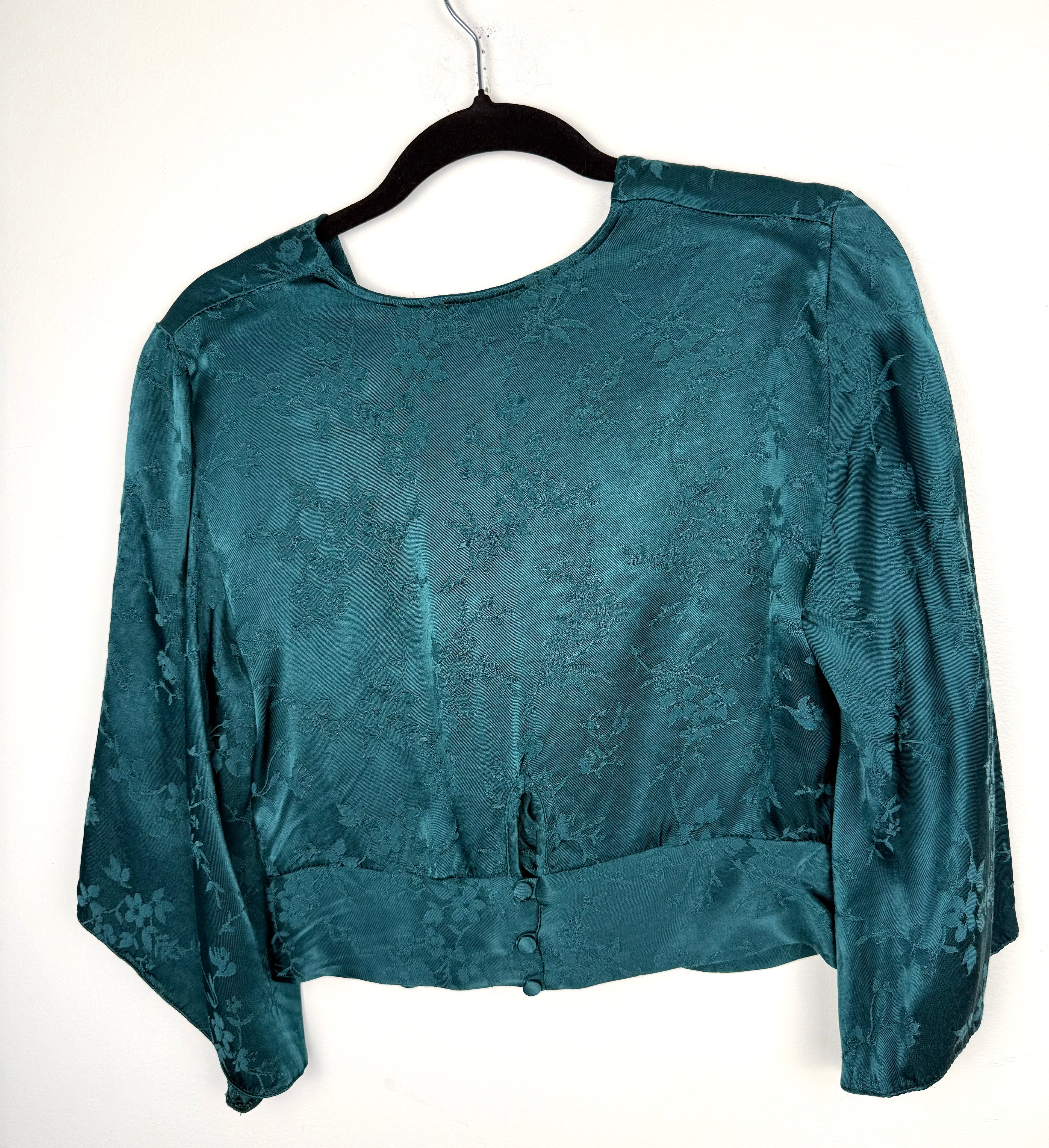 back of  PRIMARK Jacquard Twist Front Crop Top | Size S at Blue Sparrow SHop