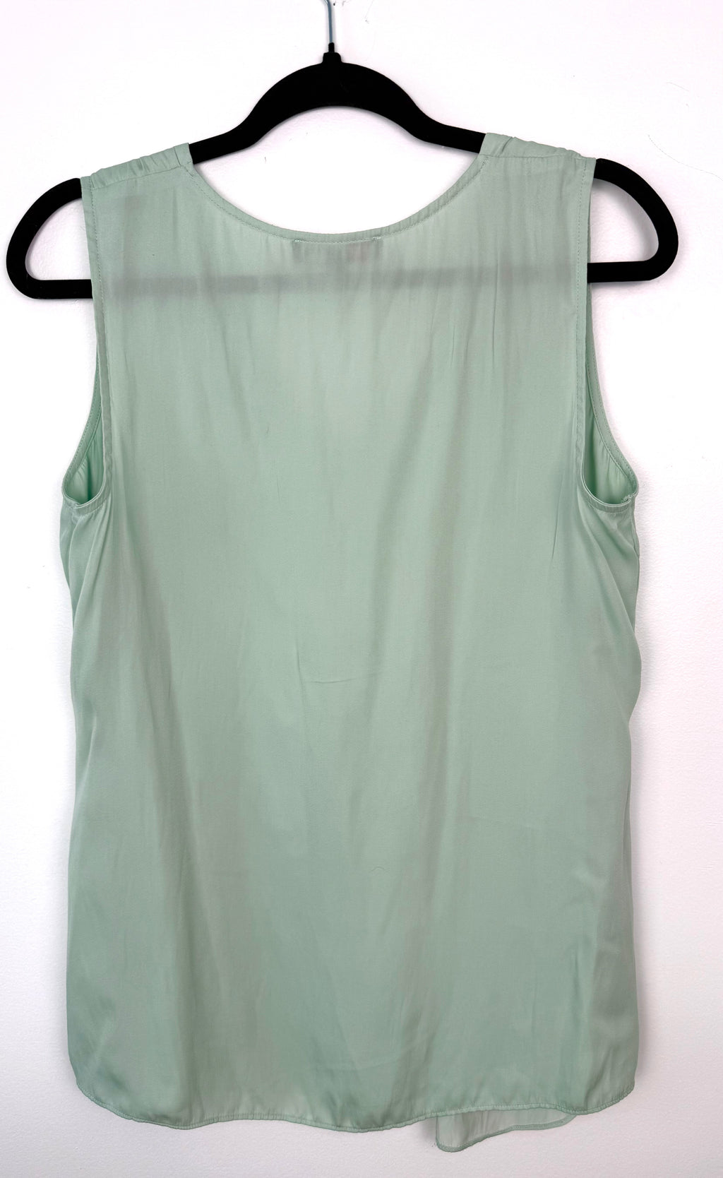 back of flattering drapey sleeveless top Edit by Jeanne Beker | Size M at Blue Sparrow Shop Canadian Resale Reimagined on hanger