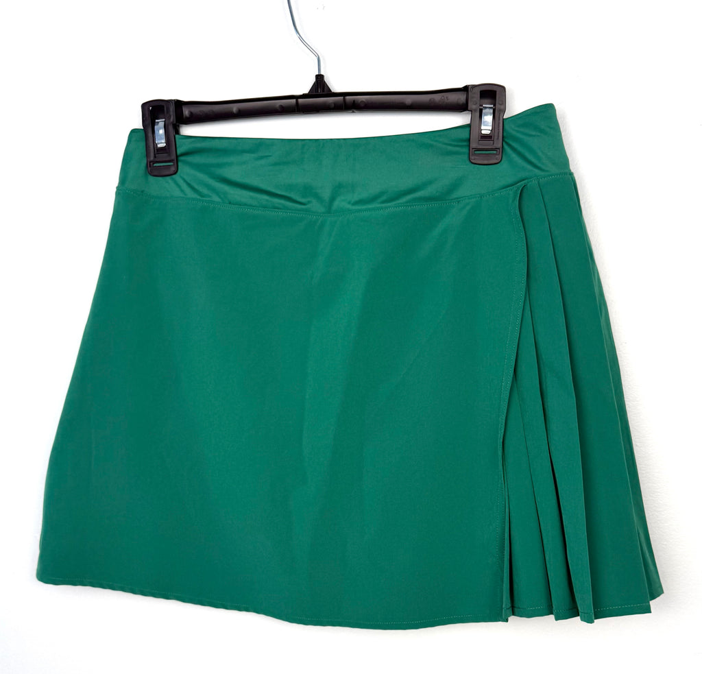 back of lole emerald green skort on hanger