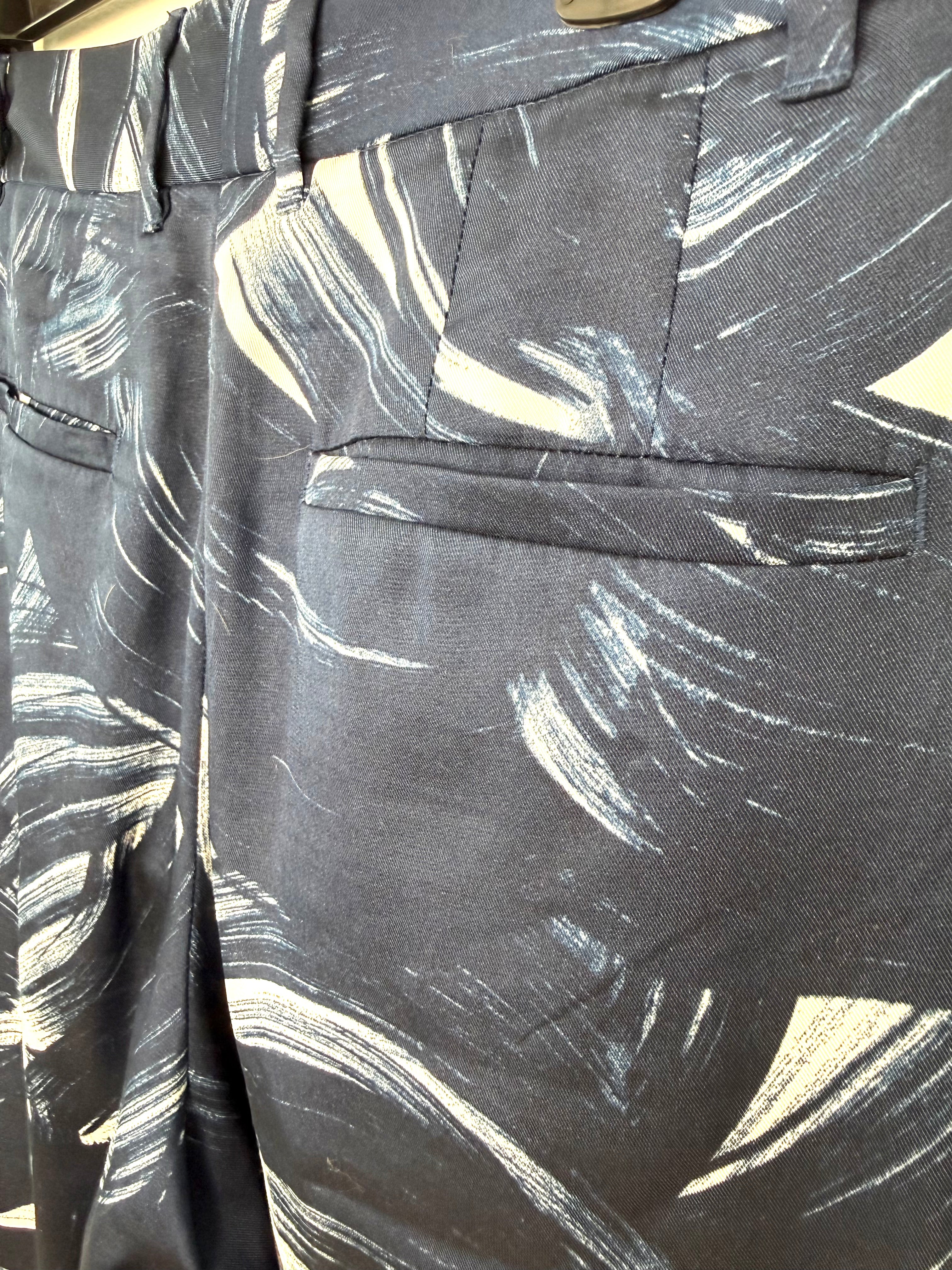 back pocket detail on Banana Republic wide leg patterned pants