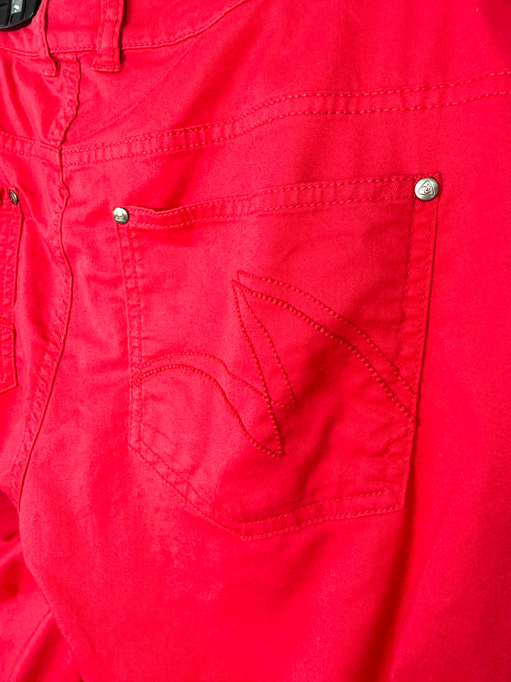 back pocket detail on hot pink Jockey brand true fit pants size 12