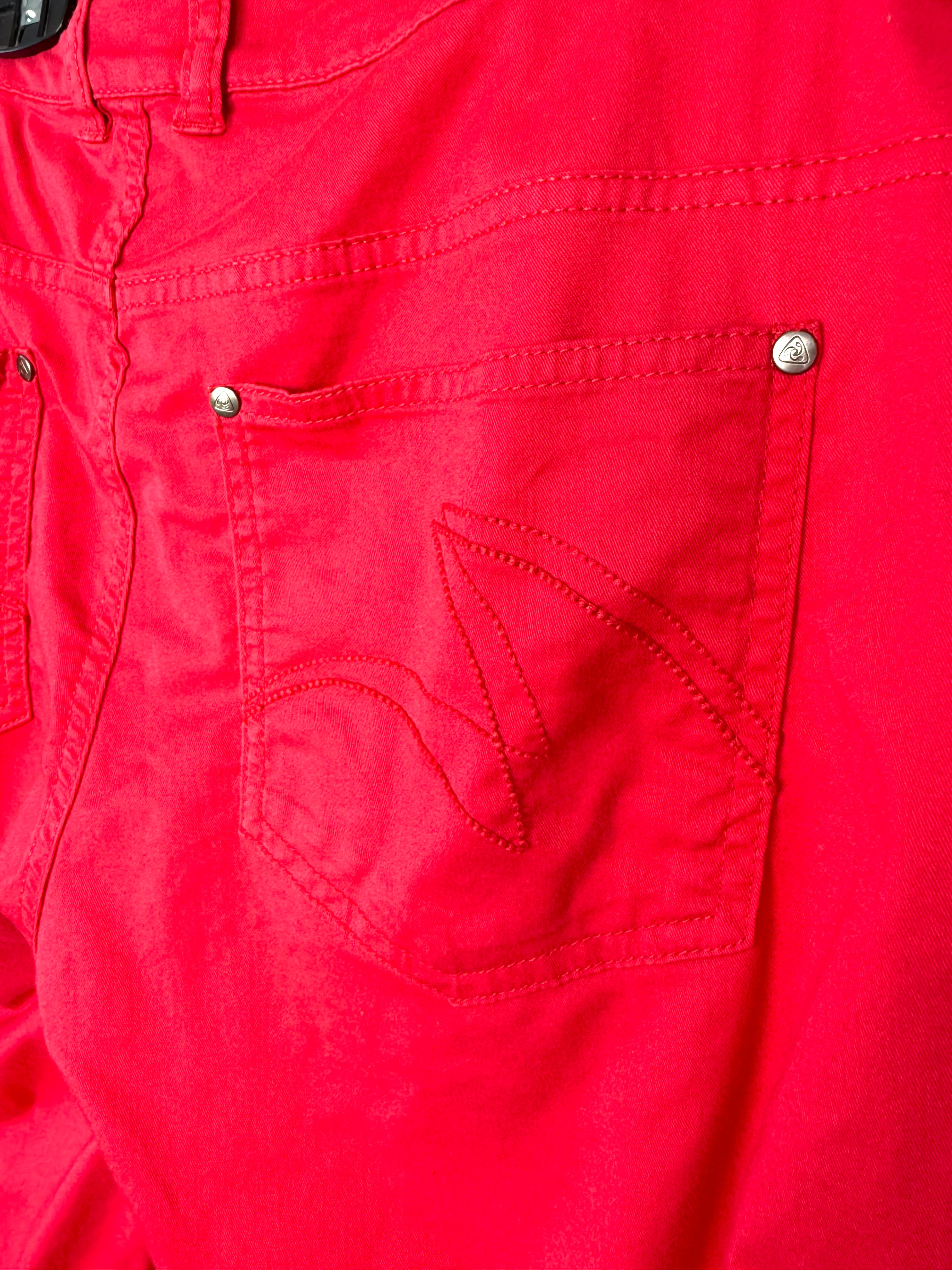 back pocket detail on hot pink Jockey brand true fit pants size 12