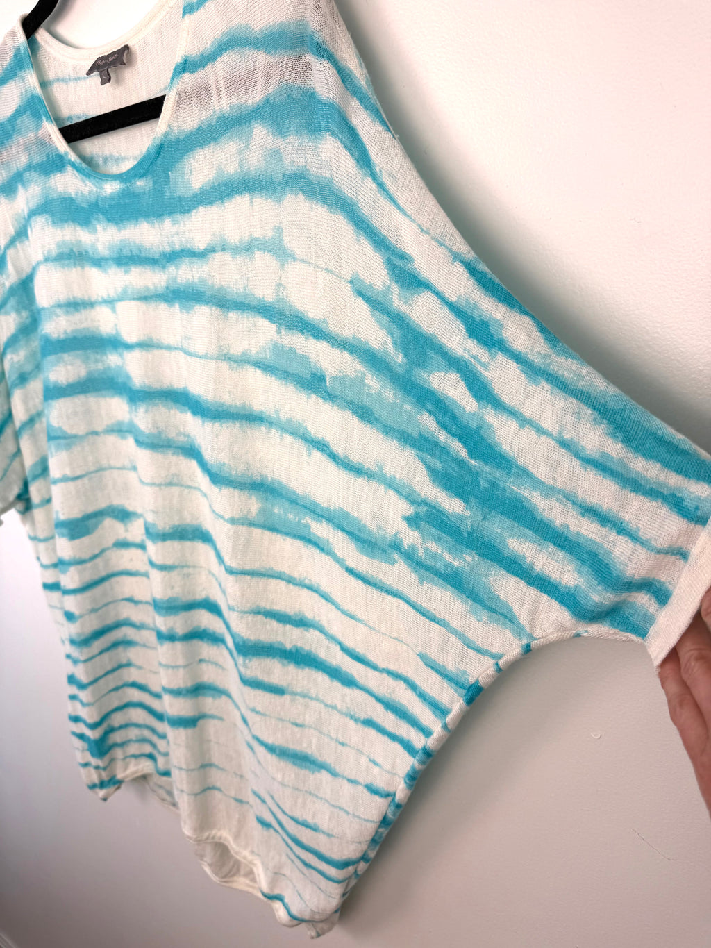 batwing sleeve on 100% Linen Phase Eight Tie Dye Top | Coastal Grandmother | European Summer Style at Blue Sparrow Shop