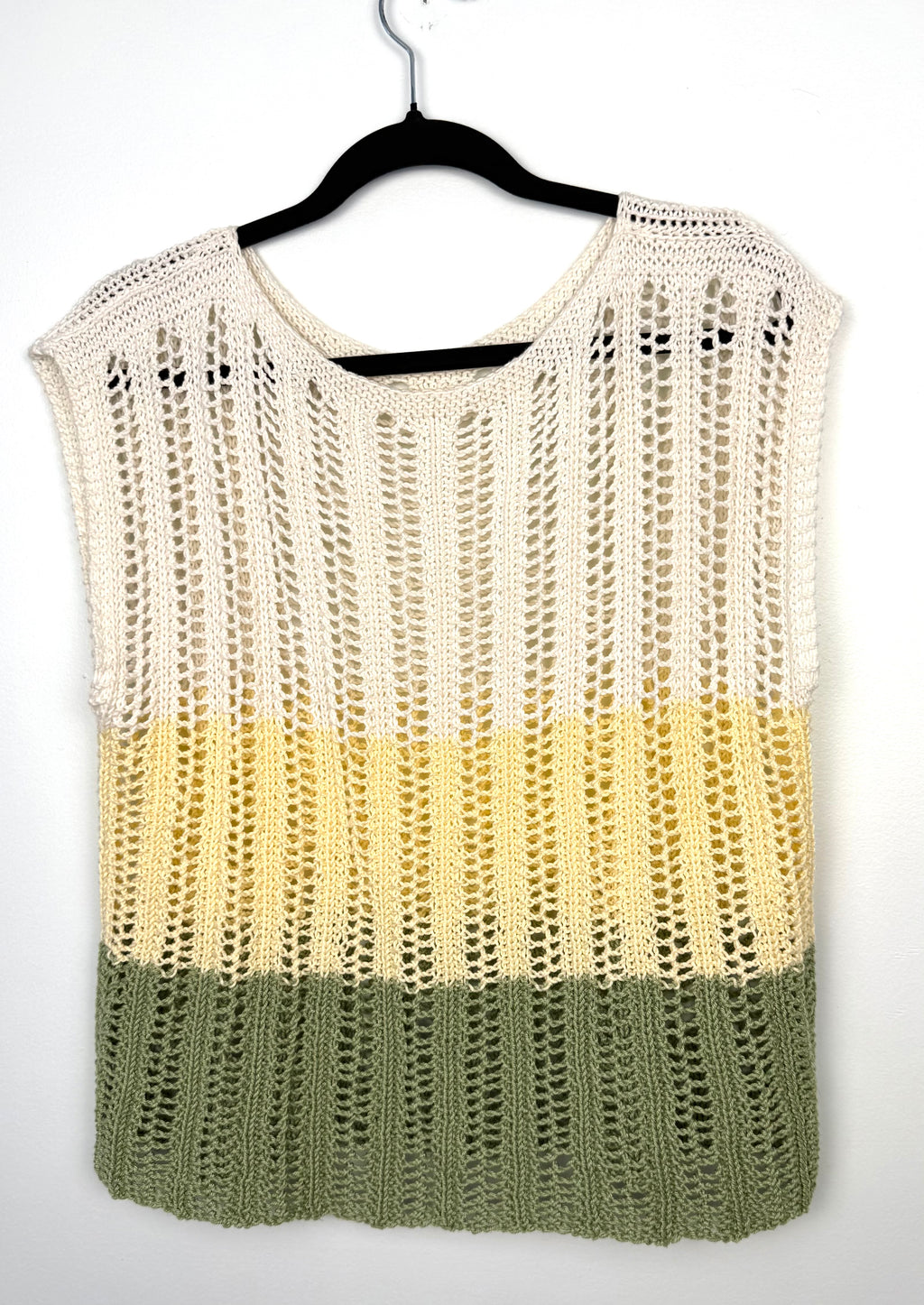 boho handmade crochet top colourblock pattern knit top back view 