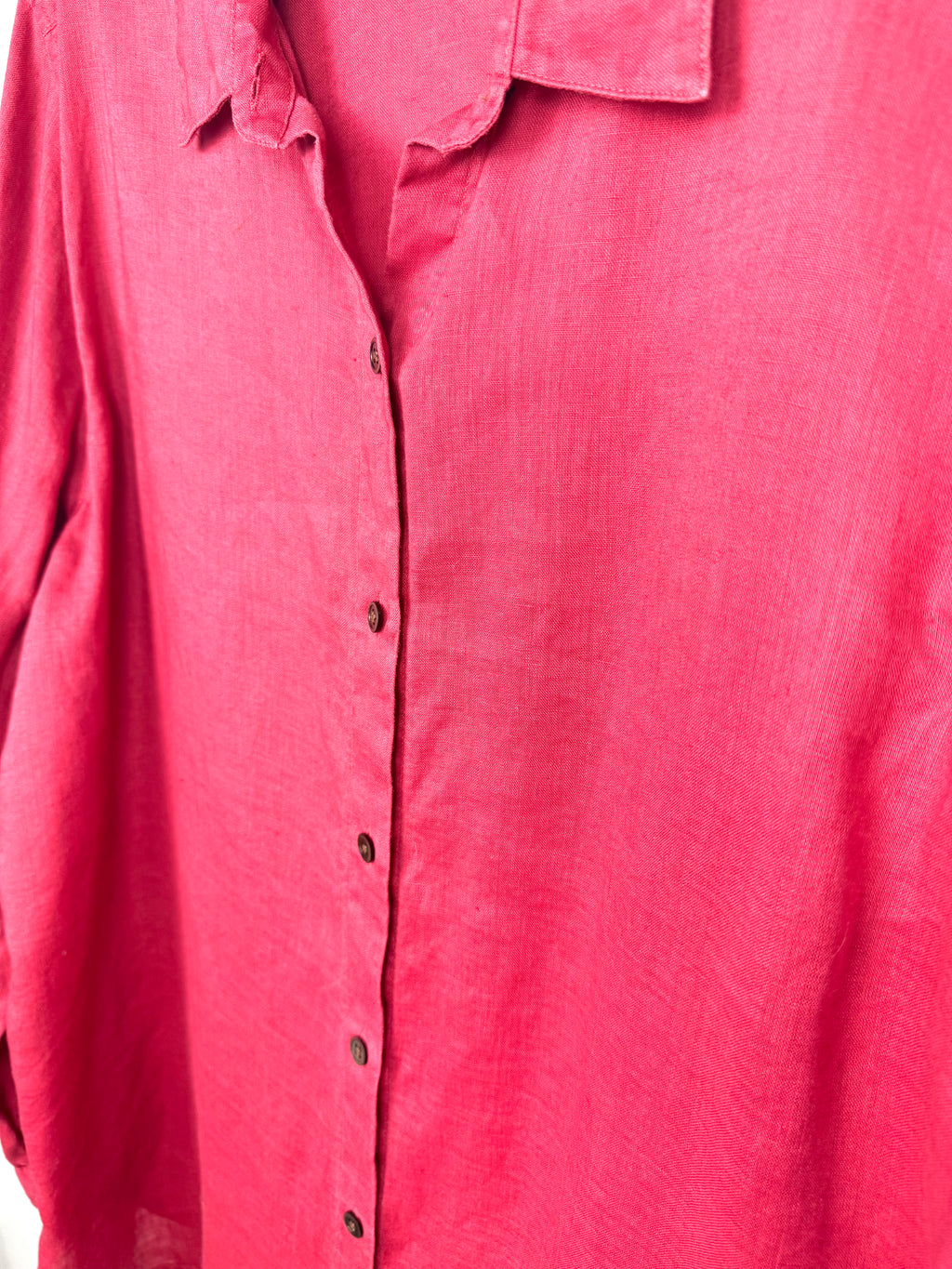 close up of button front on J.Jill 100% Linen Oversized Button-Down Shirt — Washed Rose Pink | Size XL at Blue Sparrow Shop 