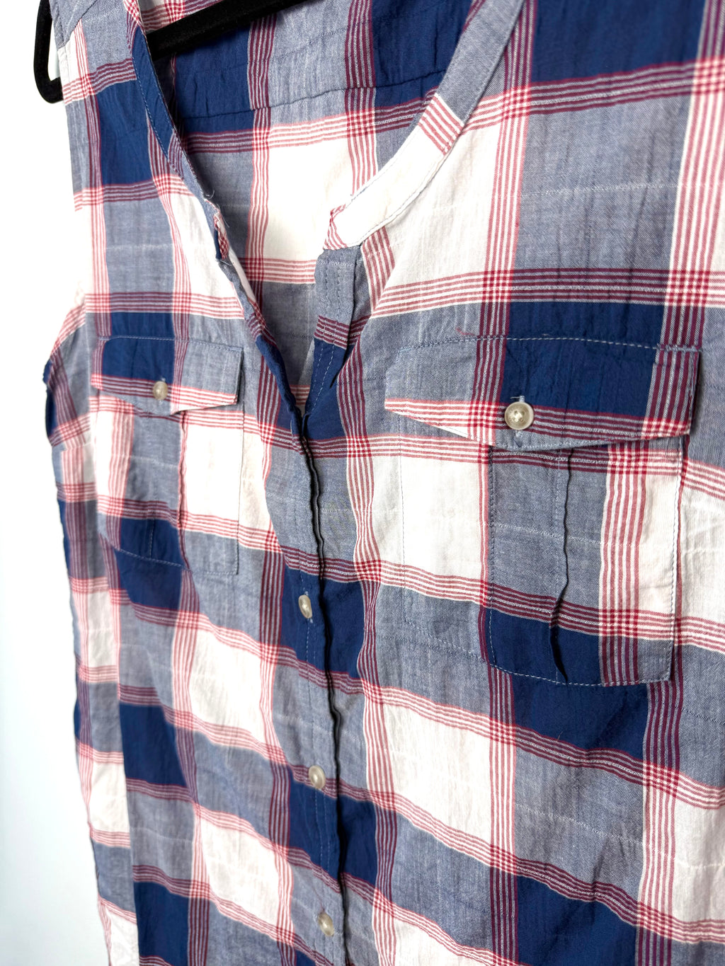 close up of buttons on front of 99% Cotton Eddie Bauer Plaid Sleeveless Shirt | Size L  at Blue Sparrow Shop