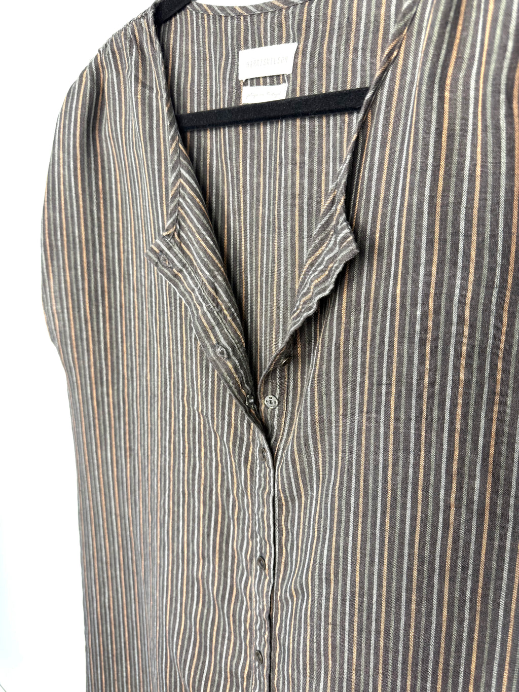 close up of collar detail on Harris Wilson 100% Linen Stripe Shirt Dress — Made in Portugal | Brown & White Pinstripe | Size 40 (CDN 10/12) at Blue Sparrow Shop