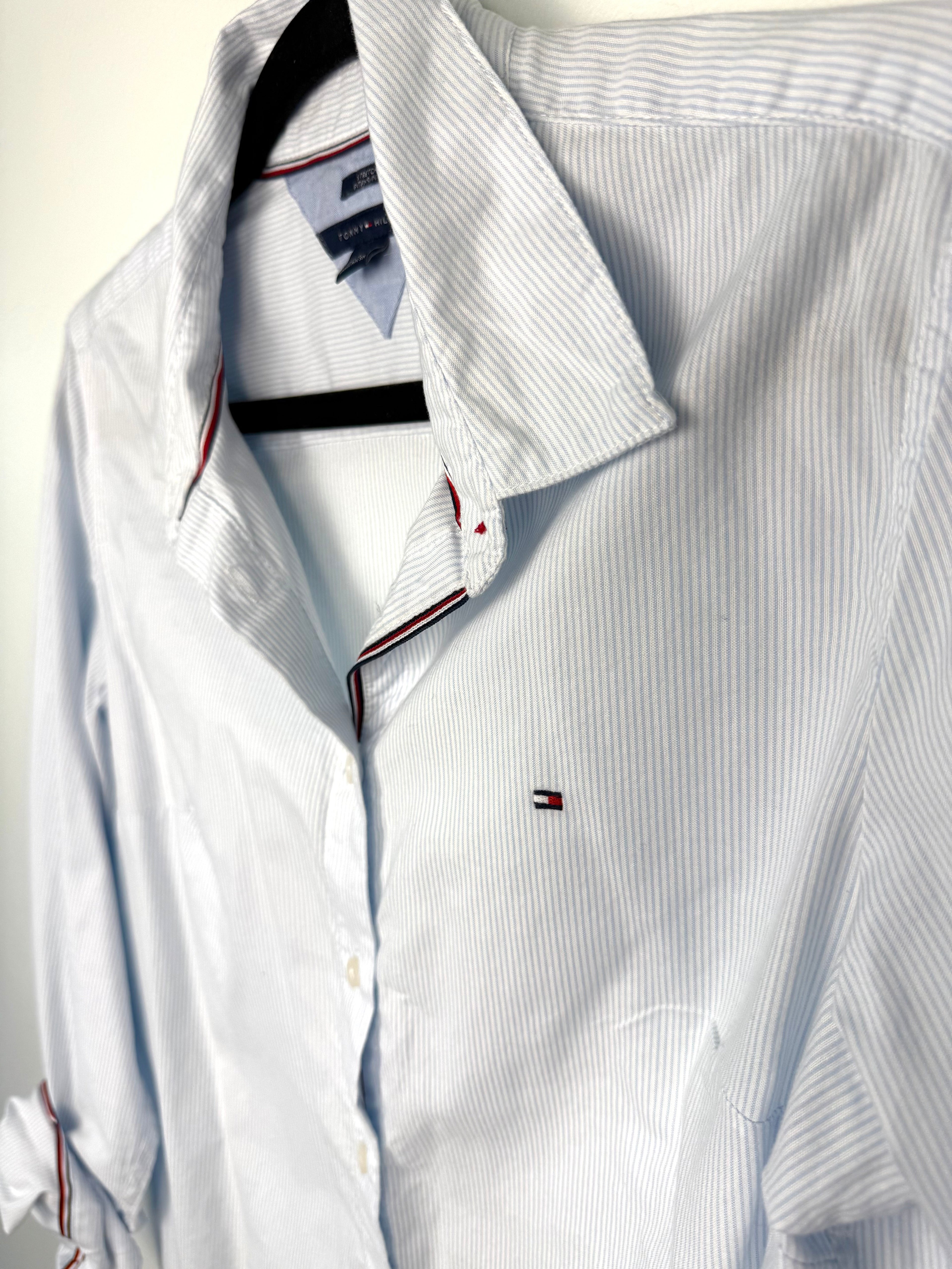 close up of collar on 100% Cotton Tommy Hilfiger Classic Button Front Shirt | Size M