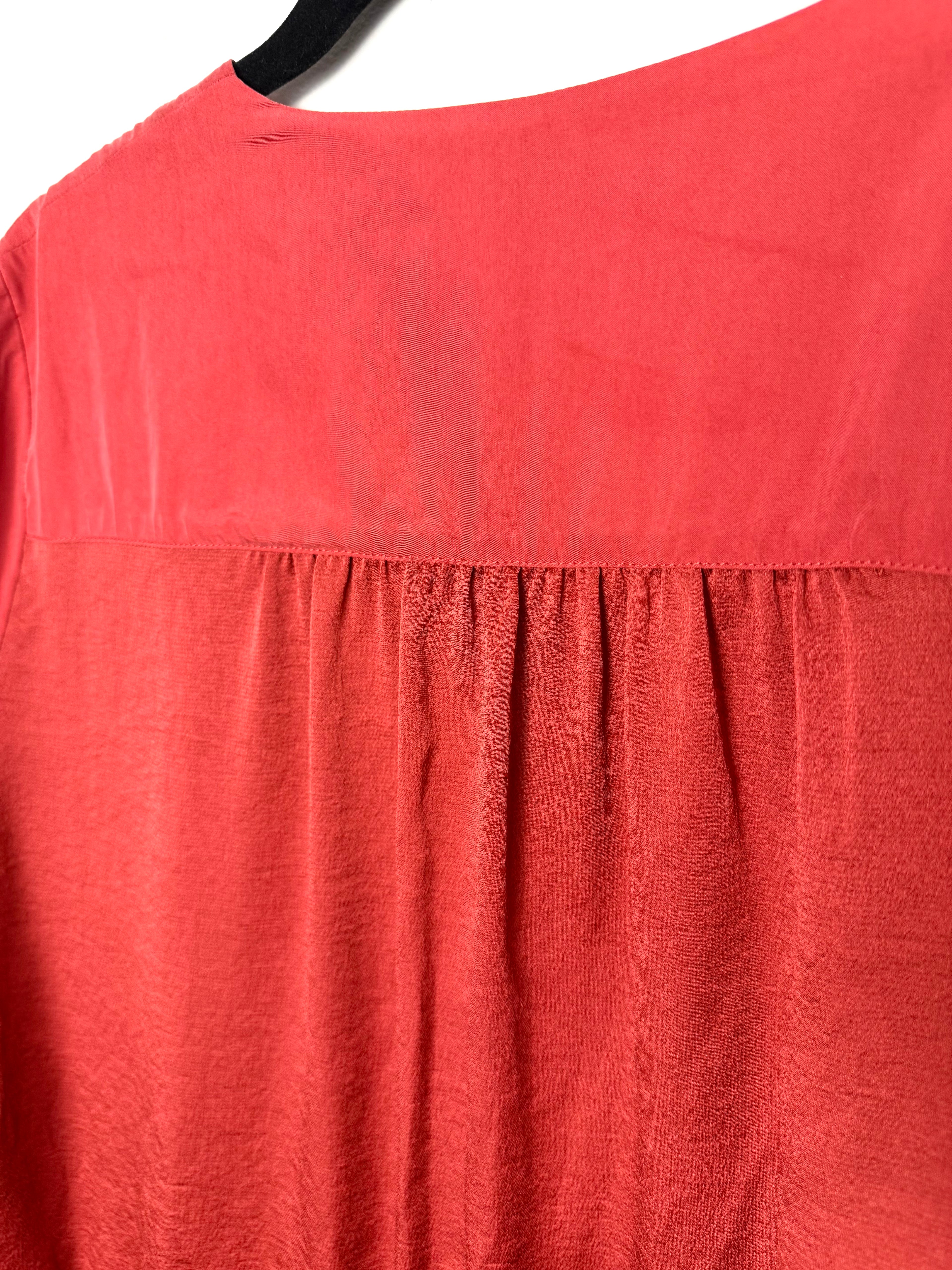 close up of gathered detail at back of neck on Zara tunic dress XL 