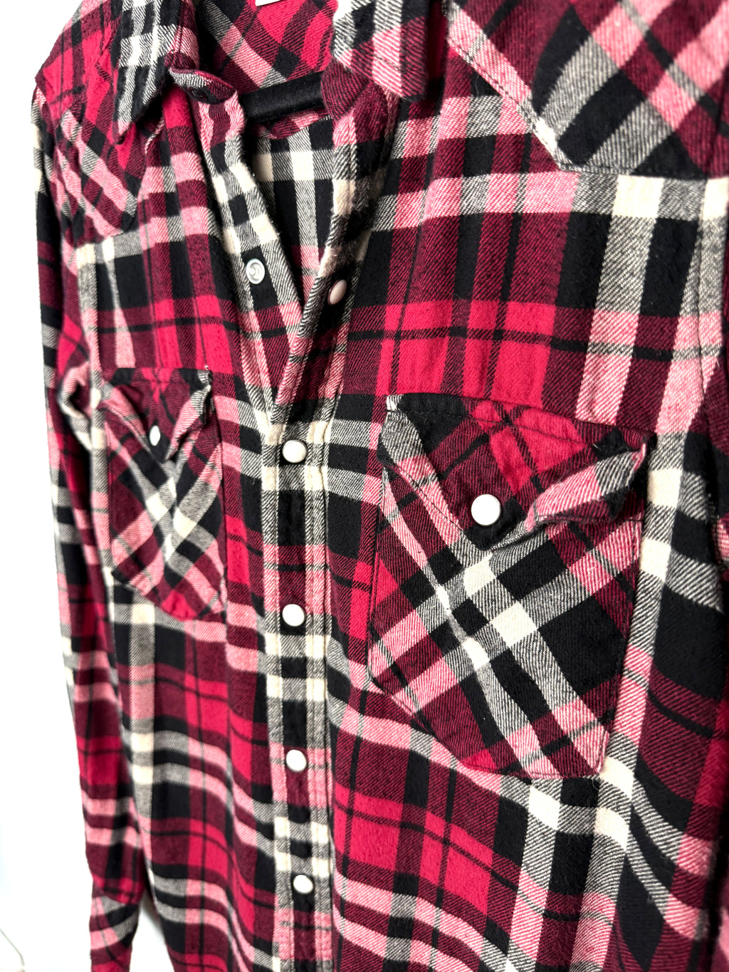 close up of pocket detail on Golden by TNA Women's Red Plaid Flannel Snap Front Shirt | Size Small | 100% Cotton