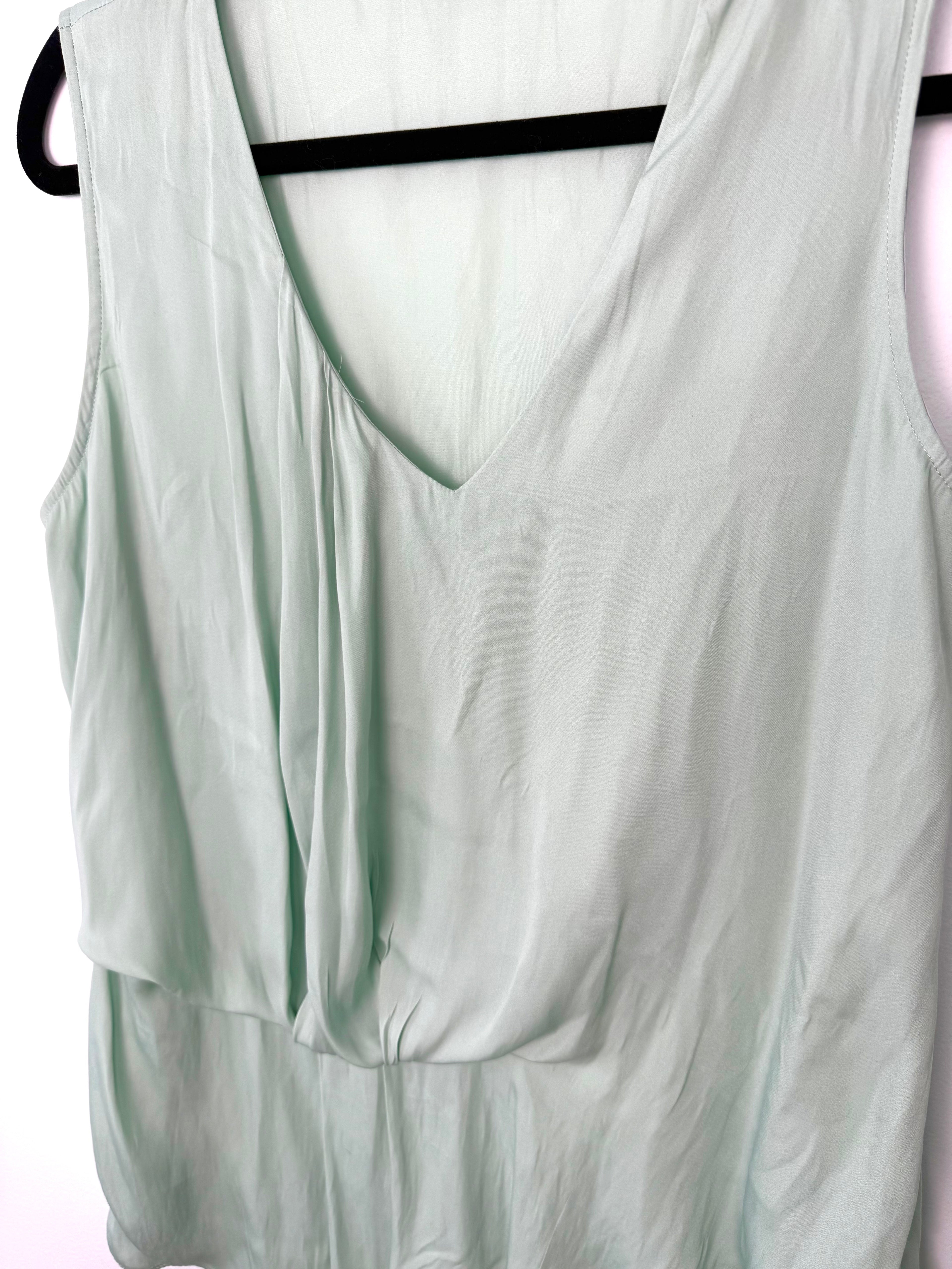 collar and pleated front detail on flattering drapey sleeveless top Edit by Jeanne Beker | Size M at Blue Sparrow Shop Canadian Resale Reimagined
