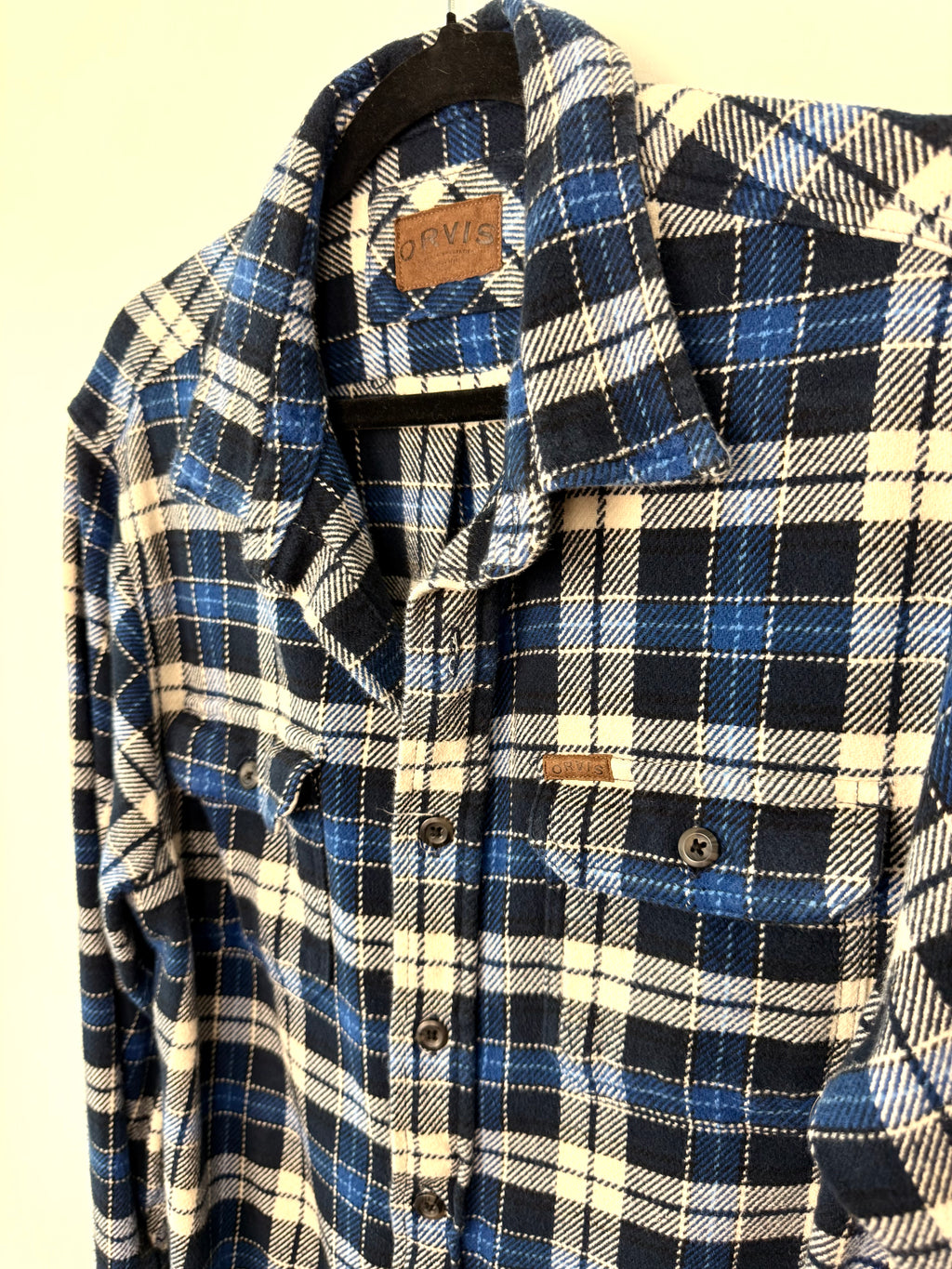 collar detail on Orvis 100% Cotton Plaid Shacket | Mens M