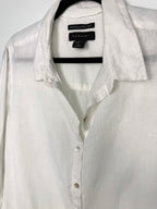 collar detail on 100% Linen Tahari Button-Down Tunic | XL  at Blue Sparrow Resale Shop Canada