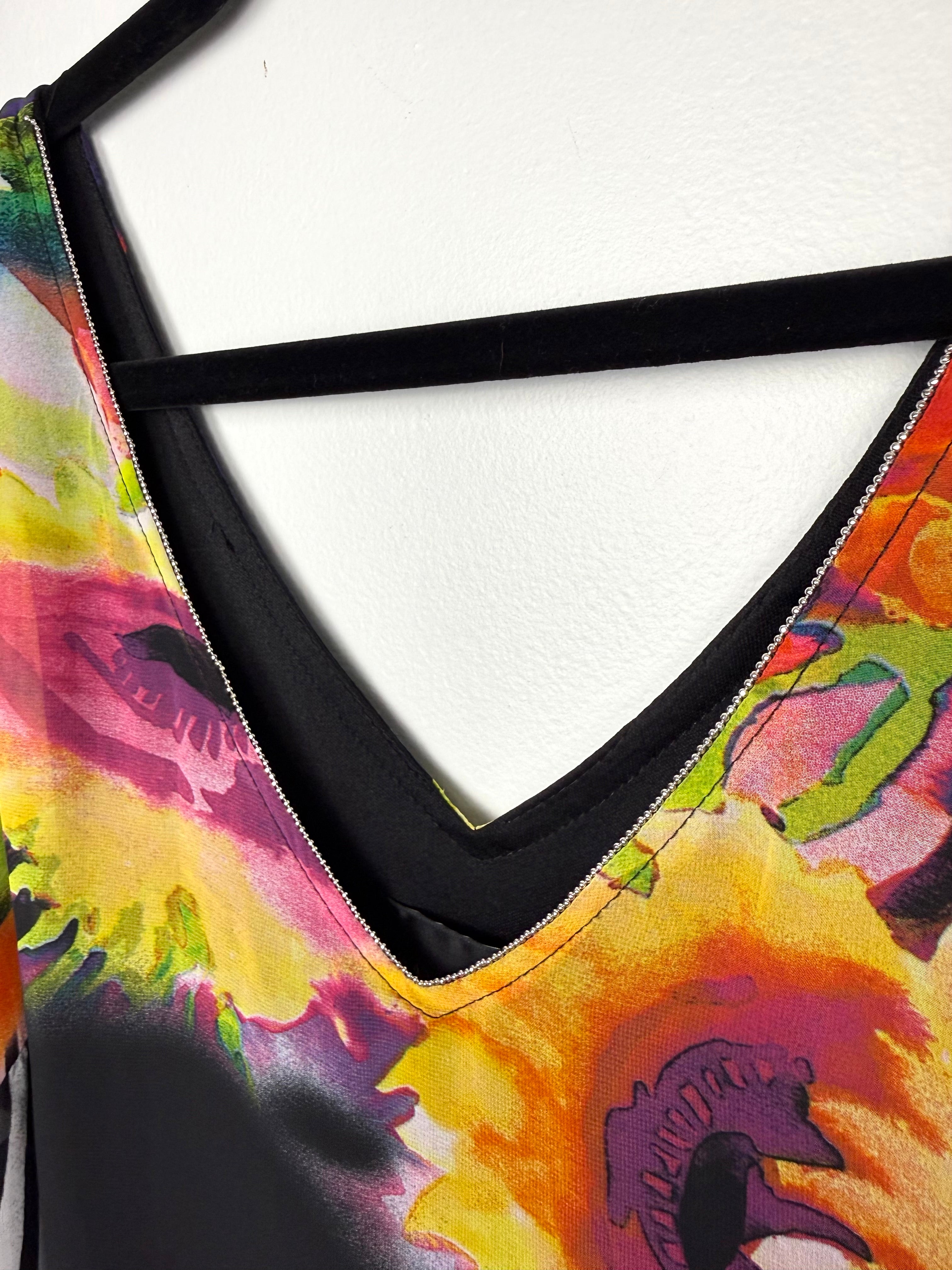 collar detail on Frank Lyman Bold Abstract Floral Sleeveless Top, Fully Lined, Size L at Blue Sparrow Shop