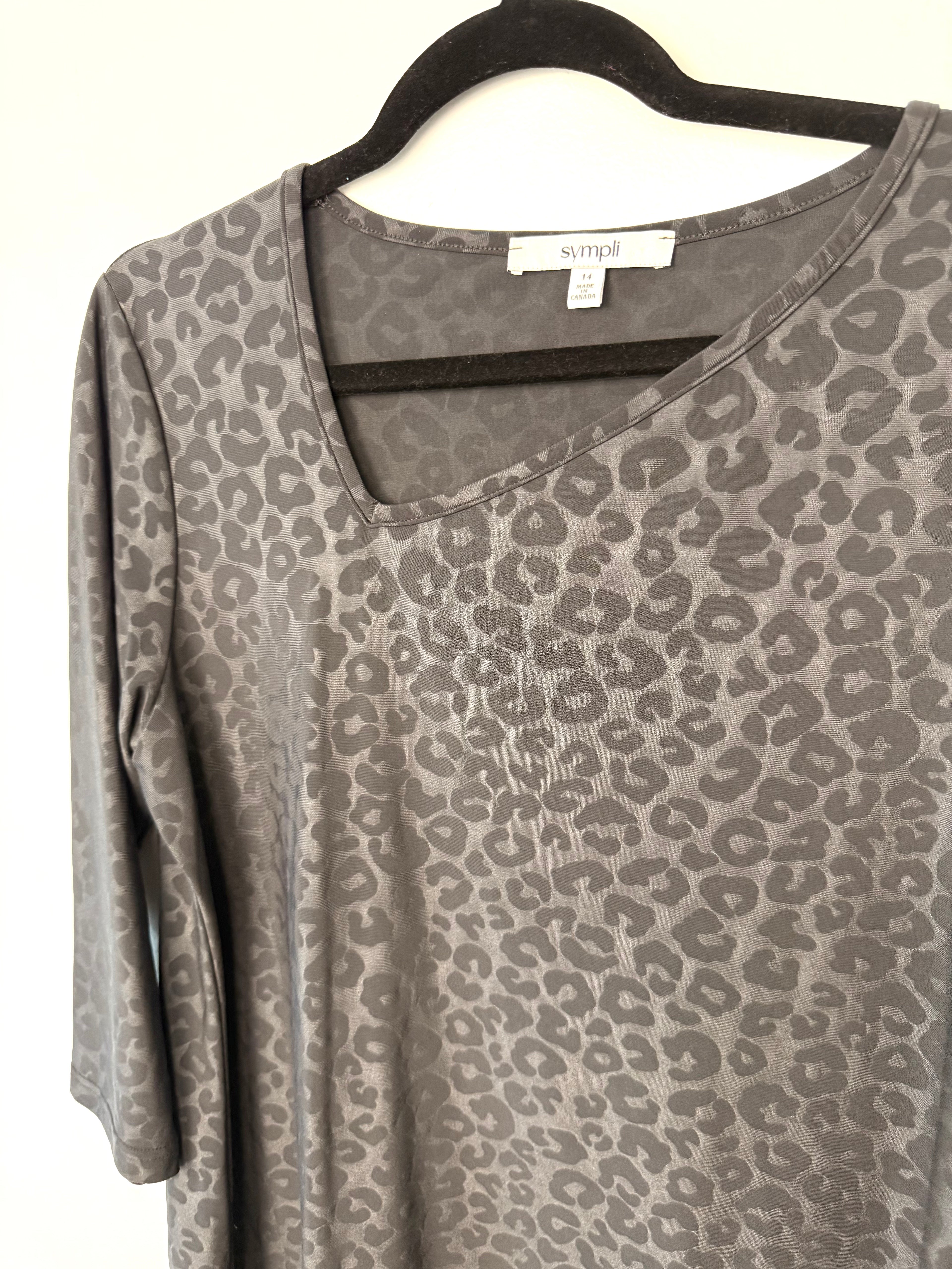 collar detail on Made in Canada Sympli Asymmetrical 3/4 Sleeve Top | Size 14