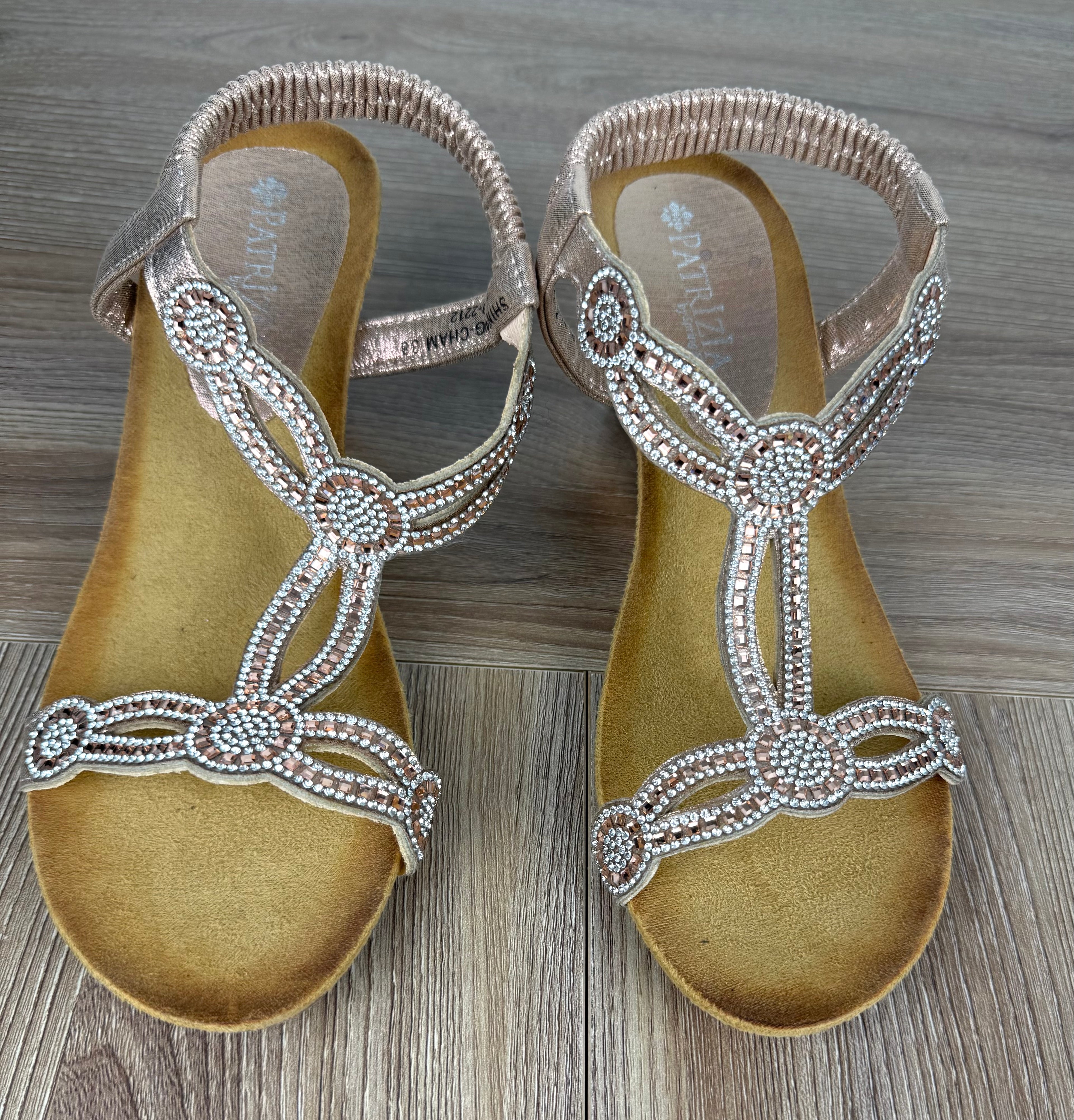 comfortable rhinestone wedding shoes NWOT top of sandals 
