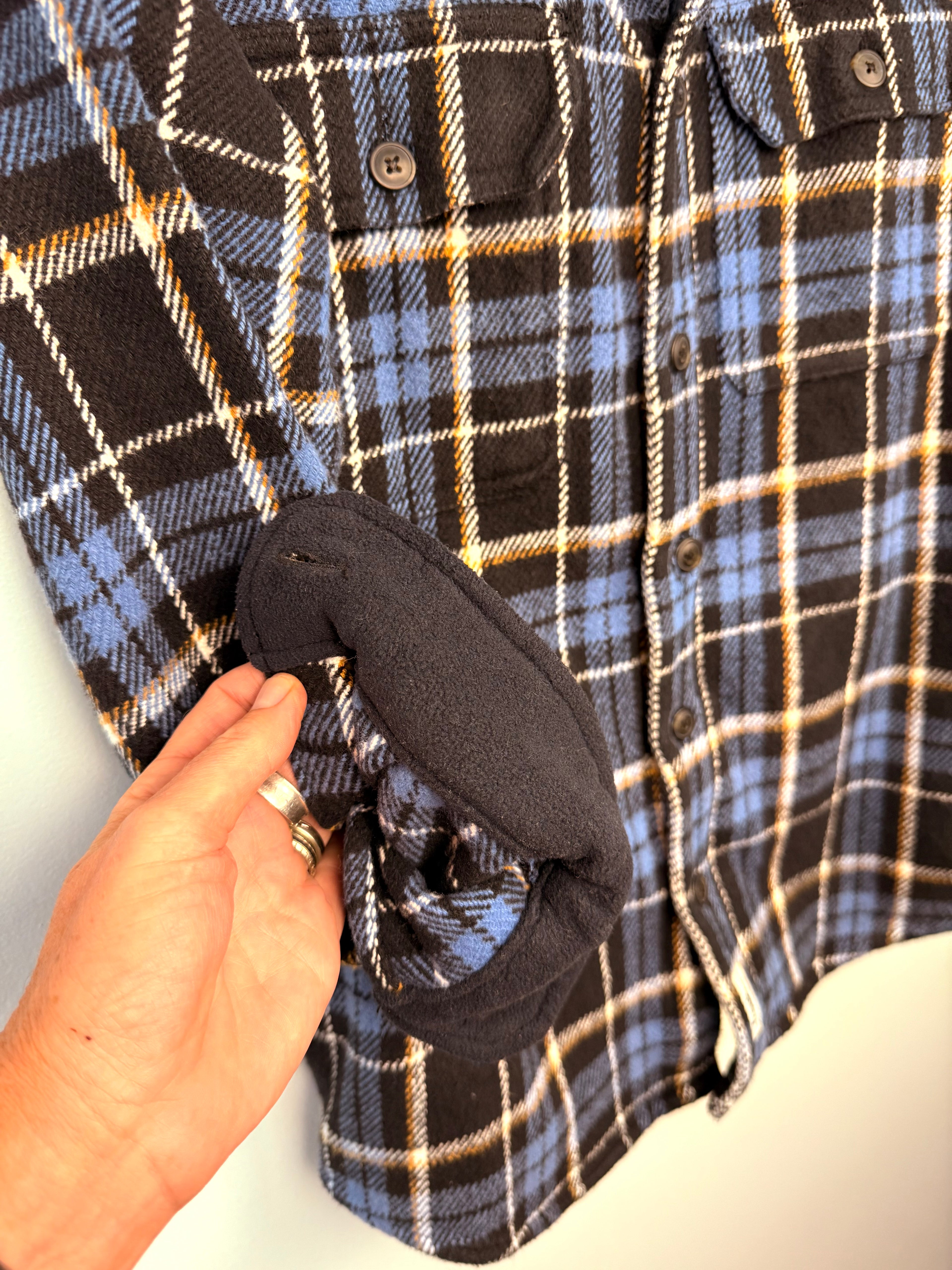 cuff detail on 100% Cotton Plaid Jacket by Frank& Oak | Size S Mens