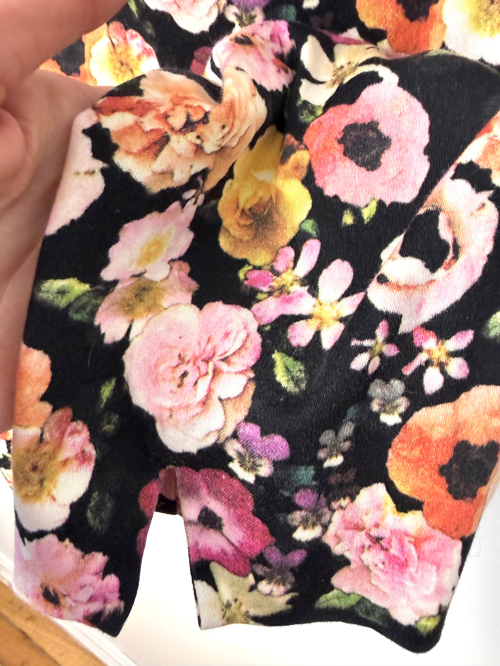 cuff detail on H&M Slim Fit Ankle Pants with floral pattern 