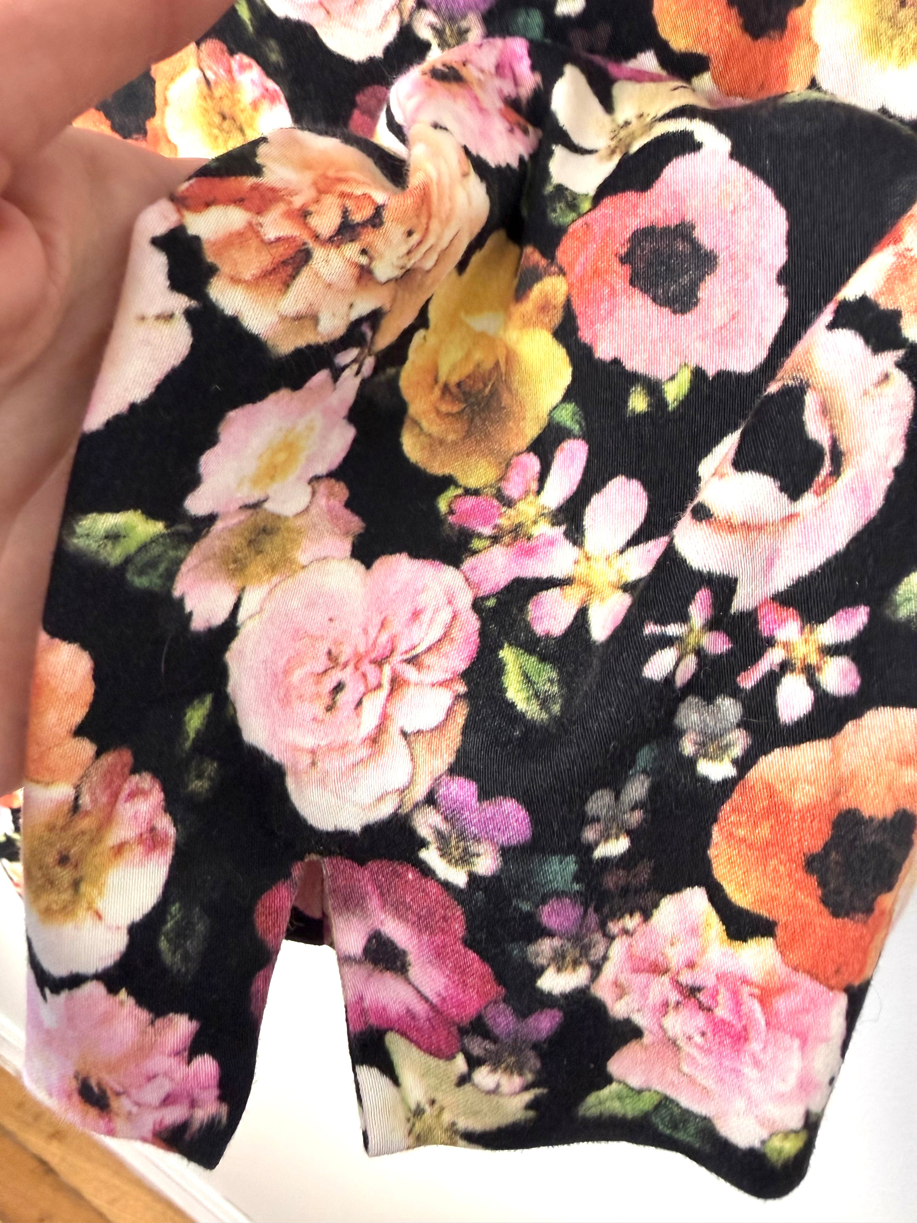 cuff detail on H&M Slim Fit Ankle Pants with floral pattern 