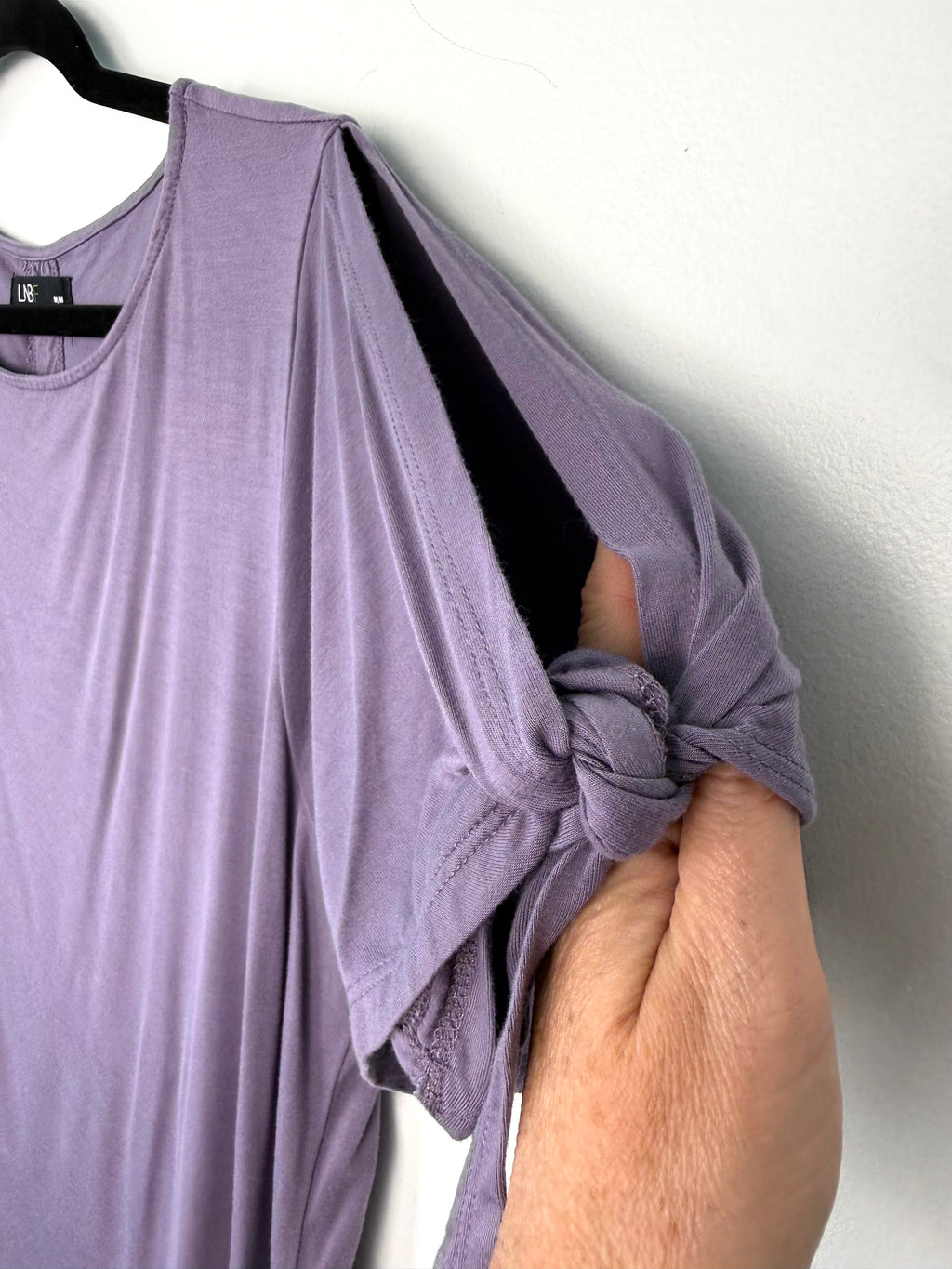 sleeve detail on Bamboo LNBF Mauve Cutout Sleeve Top | Sustainable Fashion | Women's Medium