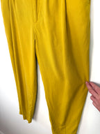 flow of leg on Zara Tailored High Waisted Pants | Size M at Blue Sparrow Shop