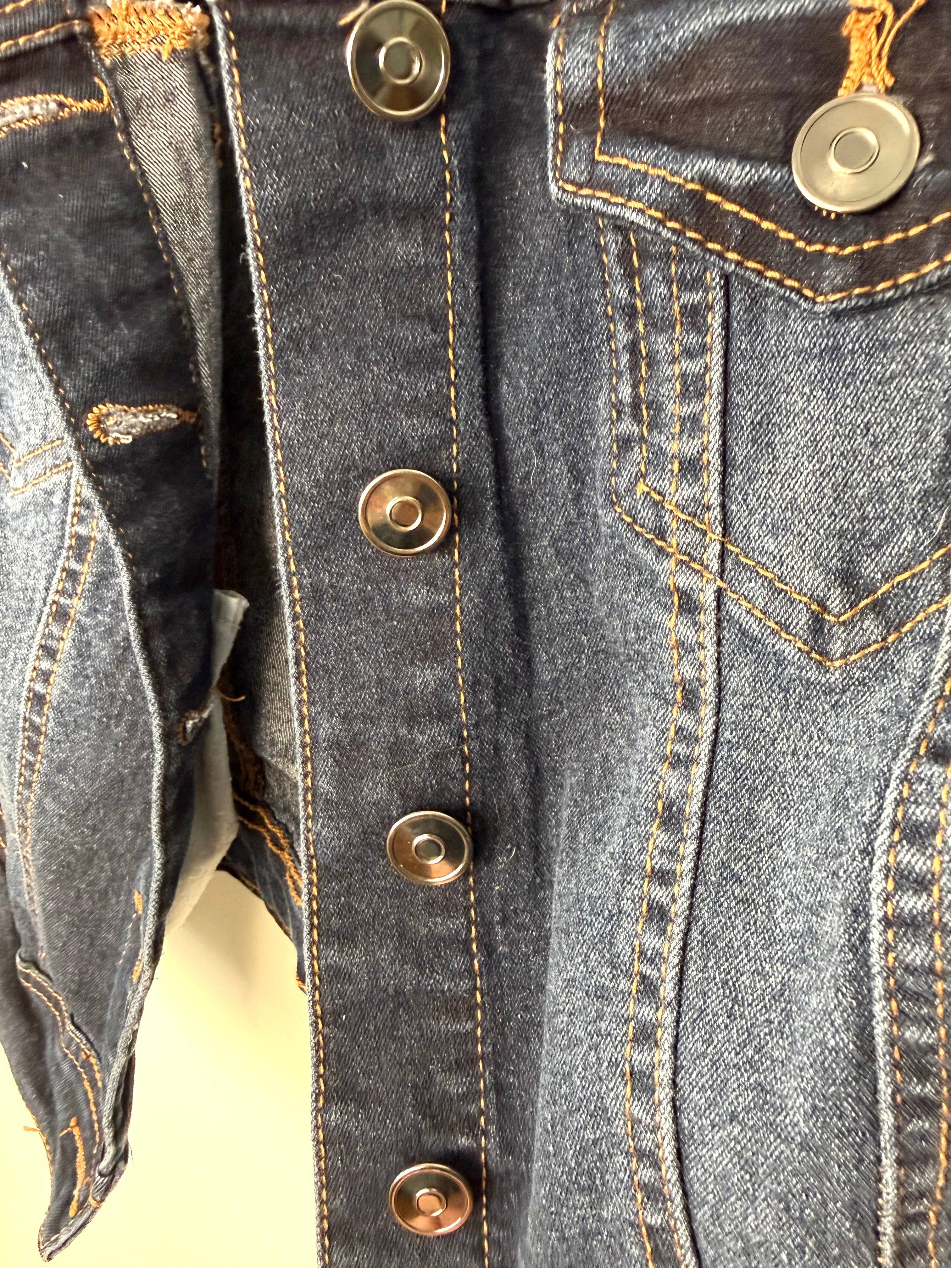 front button detail on Y2K denim vest 