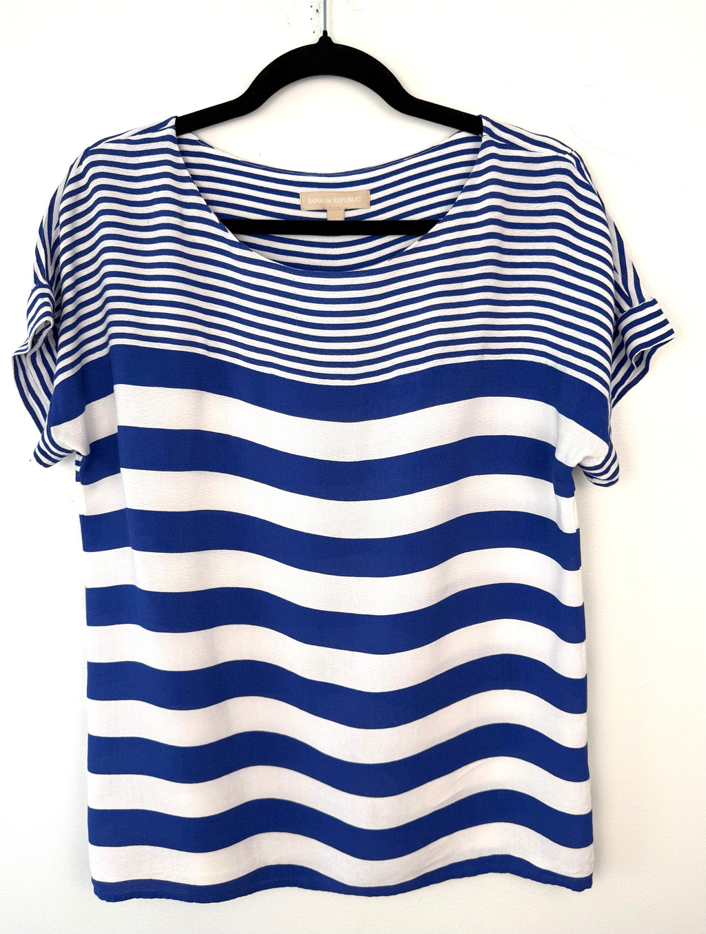 front of Banana Republic Mixed Stripe Scoop Neck Tee — Royal Blue and White | Size M at Blue Sparrow Shop on hanger