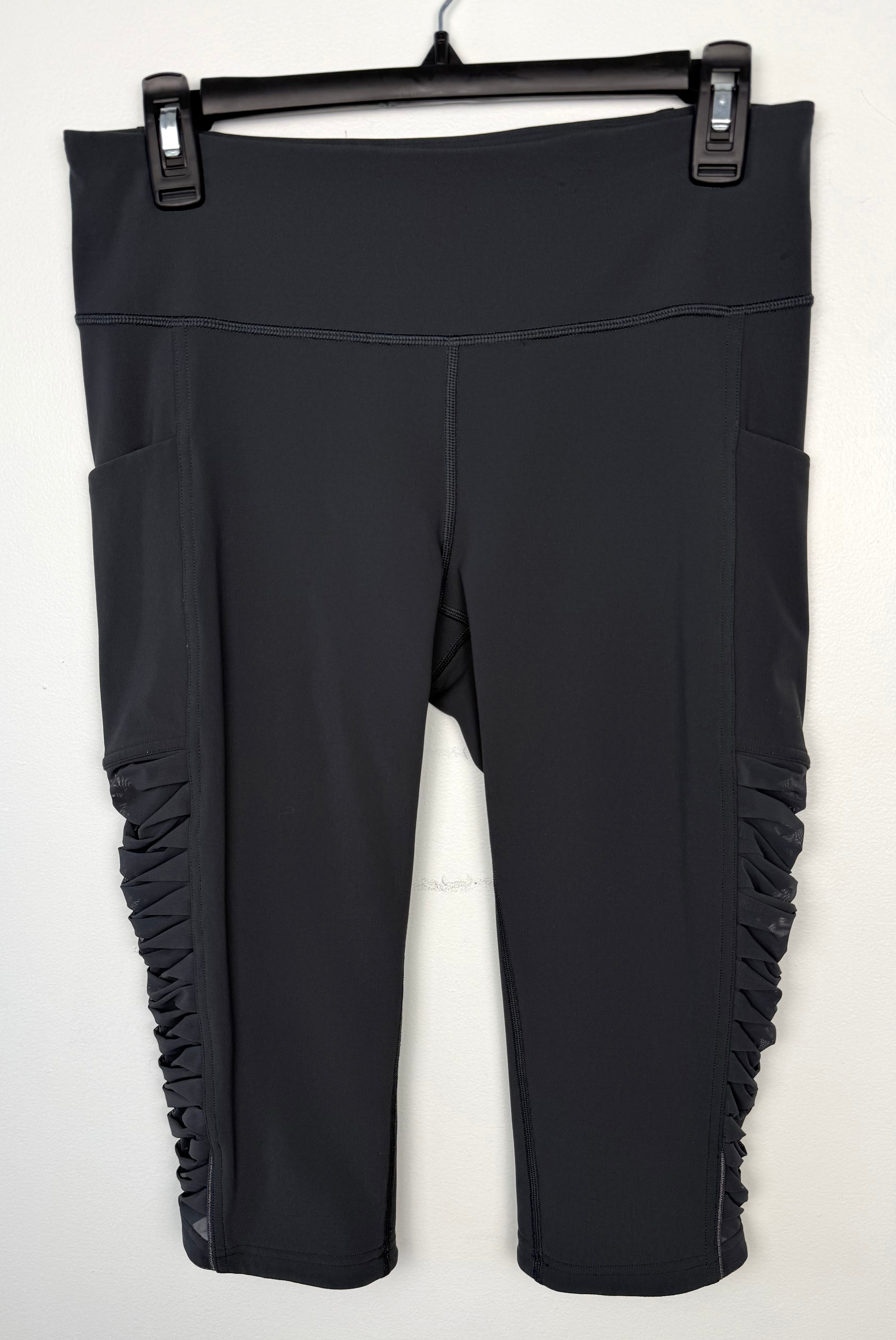 front of Lululemon Capris with ruched side detail | Size 8  at Blue Sparrow Shop 