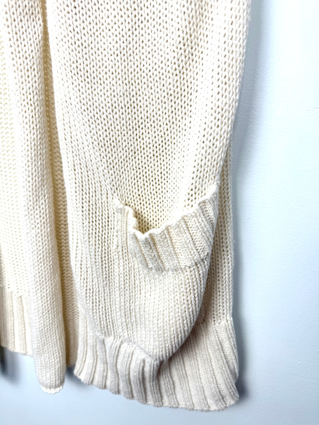 front pocket detail on Eddie Bauer Linen Cotton Knit Cardigan Vest 