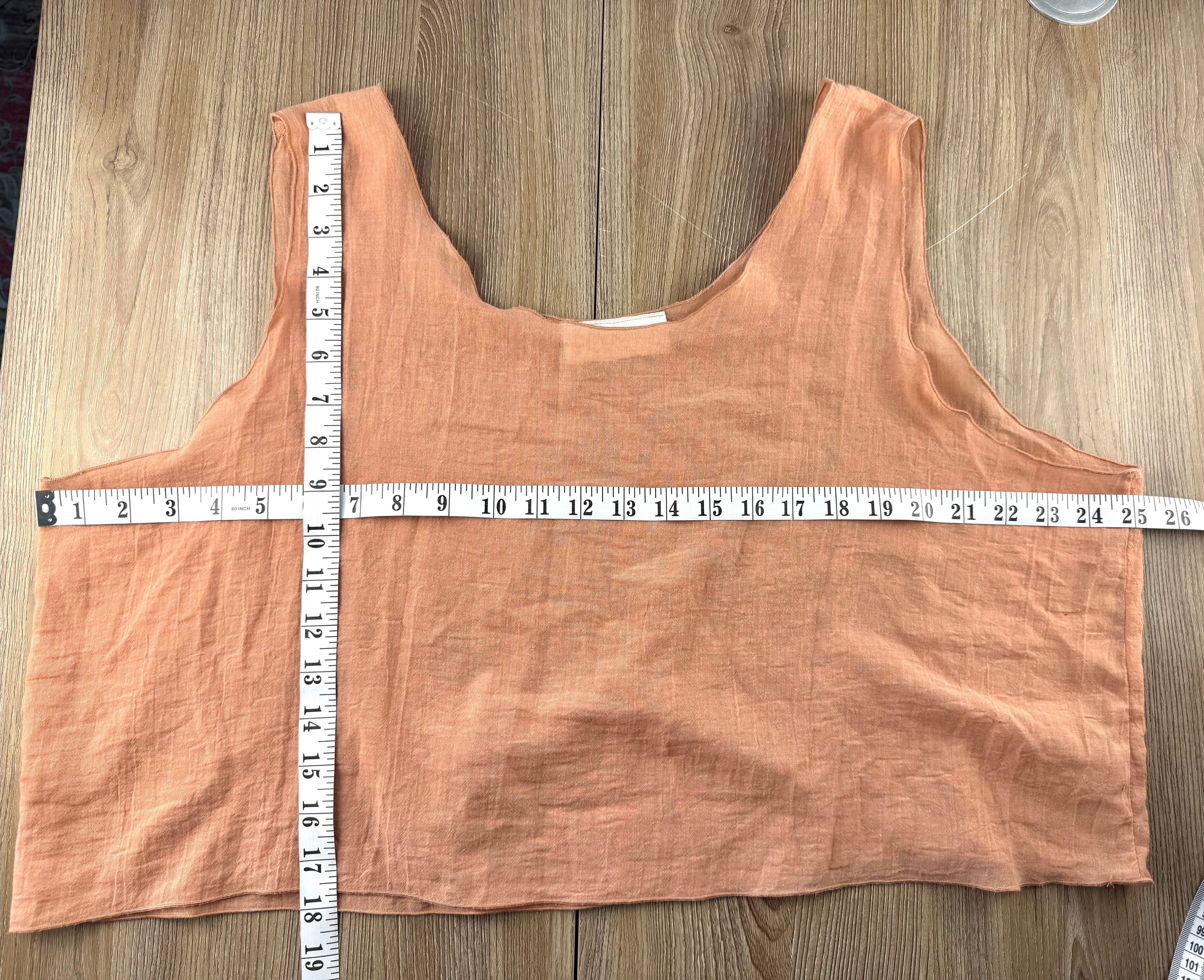 inda lundstrom peach silk crop top measuring 50" bust and 18" shoulder to hem 