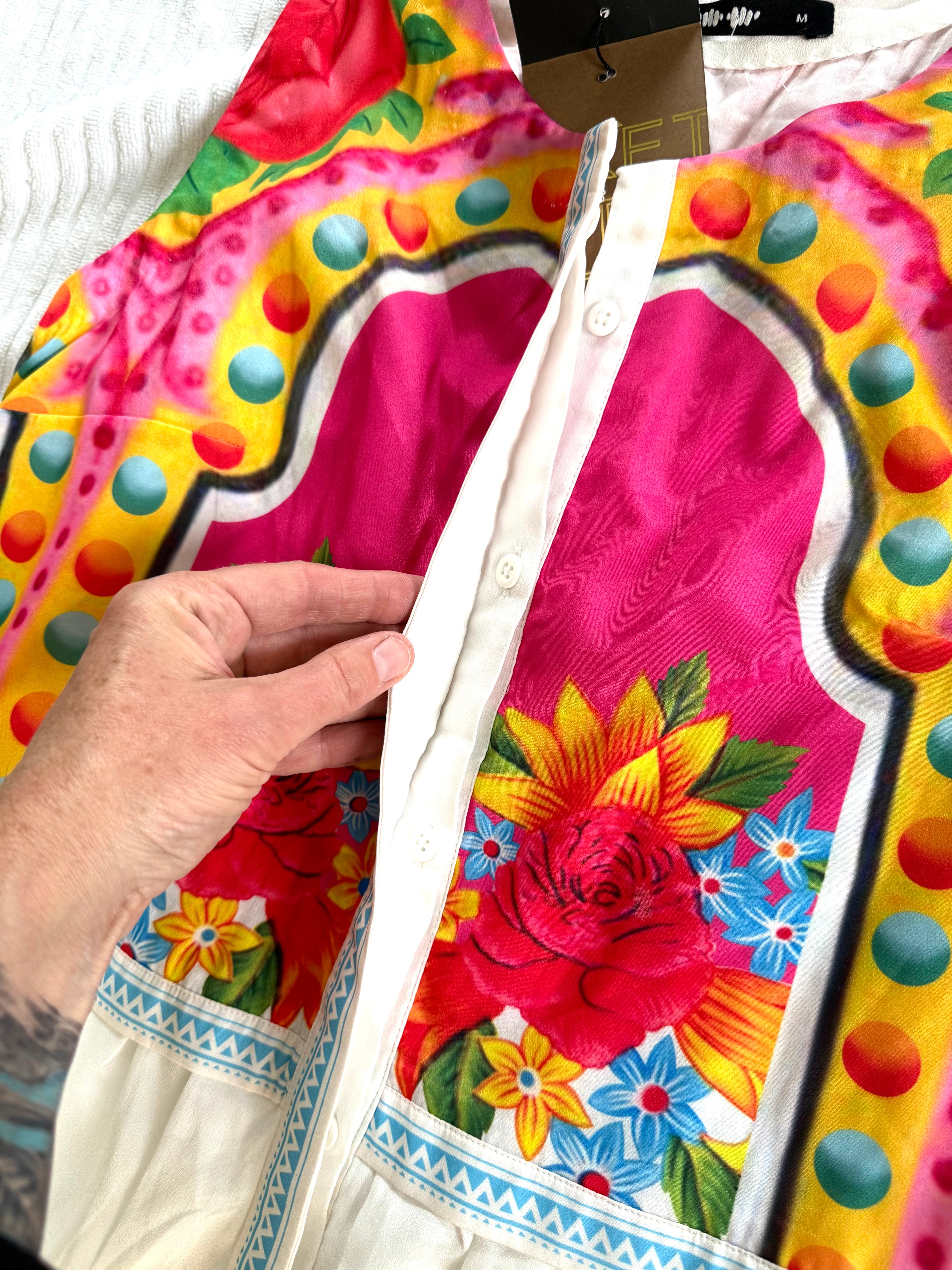 inside button detail on collar and bust detail on NWT Khaadi Colourful Floral Sleeveless Dress | Statement Summer Dress | Size M at Blue Sparrow Shop 