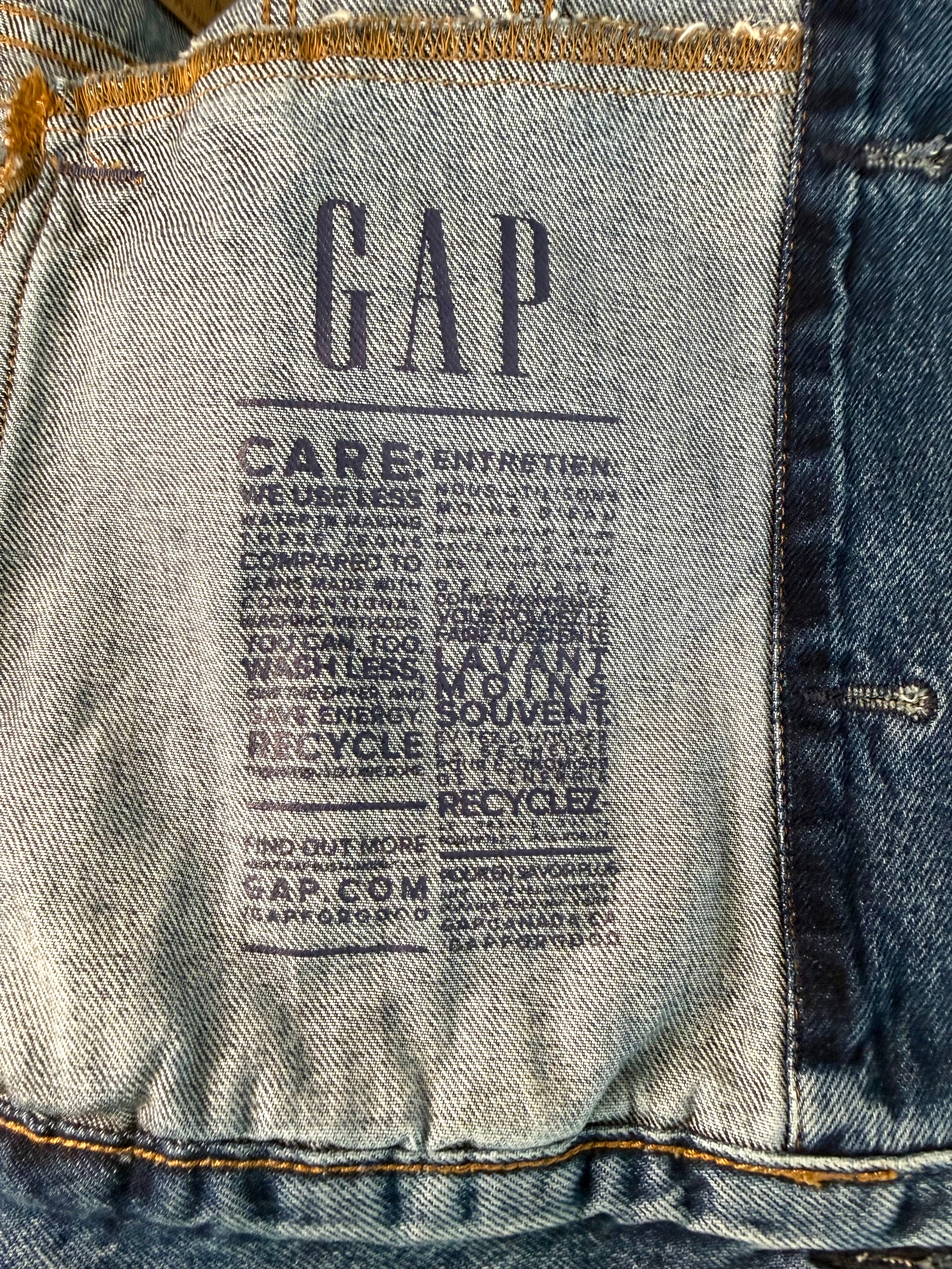 inside label on GAP Classic Denim Trucker Jacket | Oversized XS at Blue Sparrow Shop