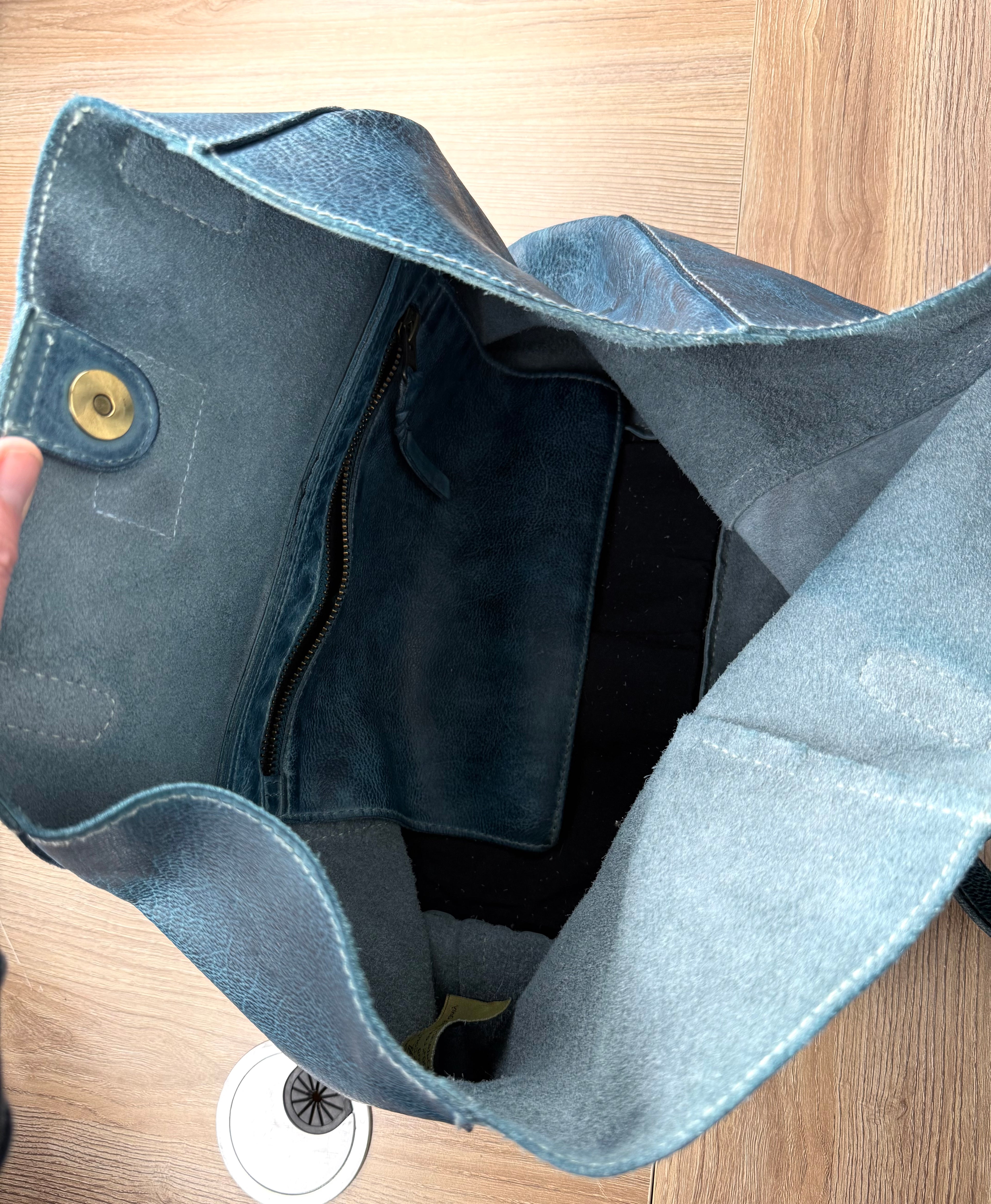 inside of Made in Canada  Kunitz handcrafted leather tote bag 