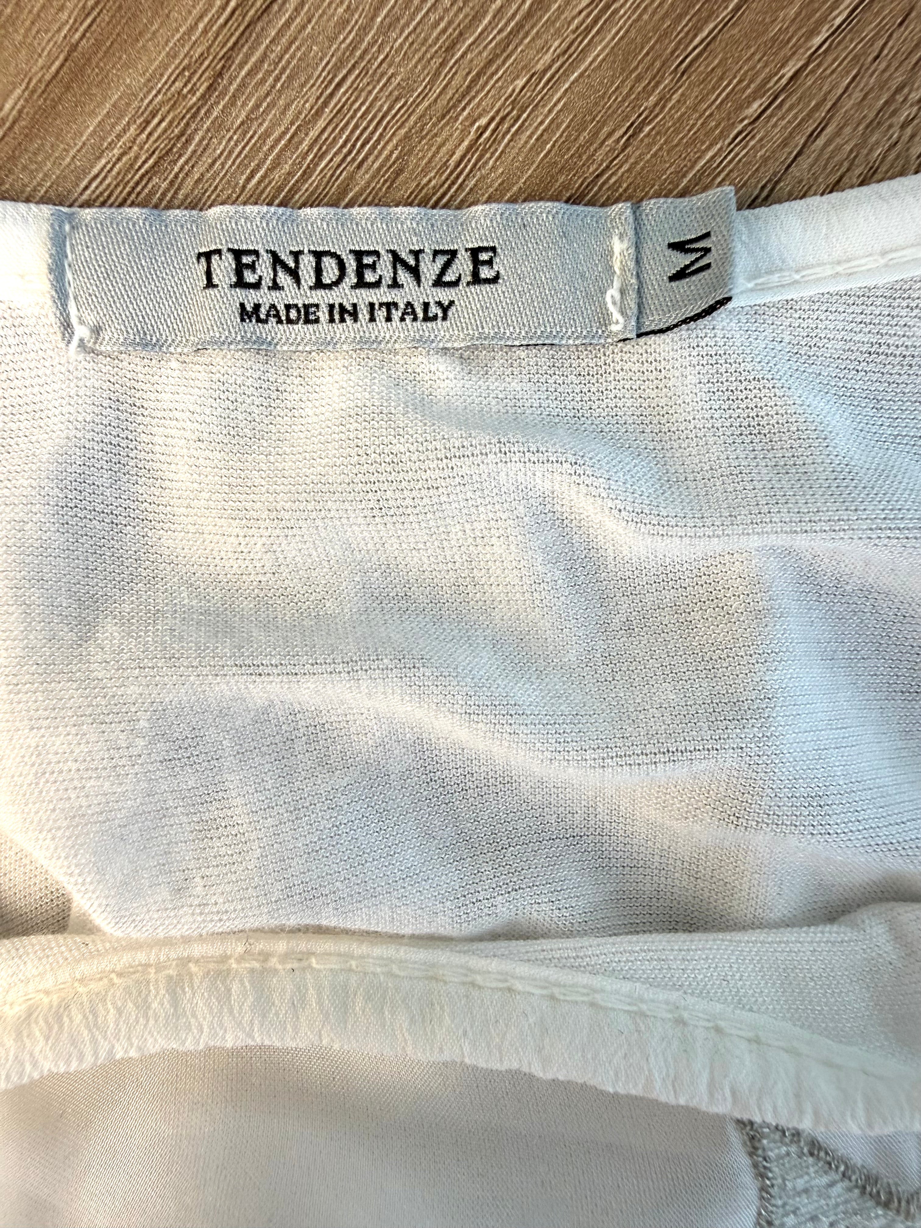 inside tag on Tendenze made in italy star print overlay top