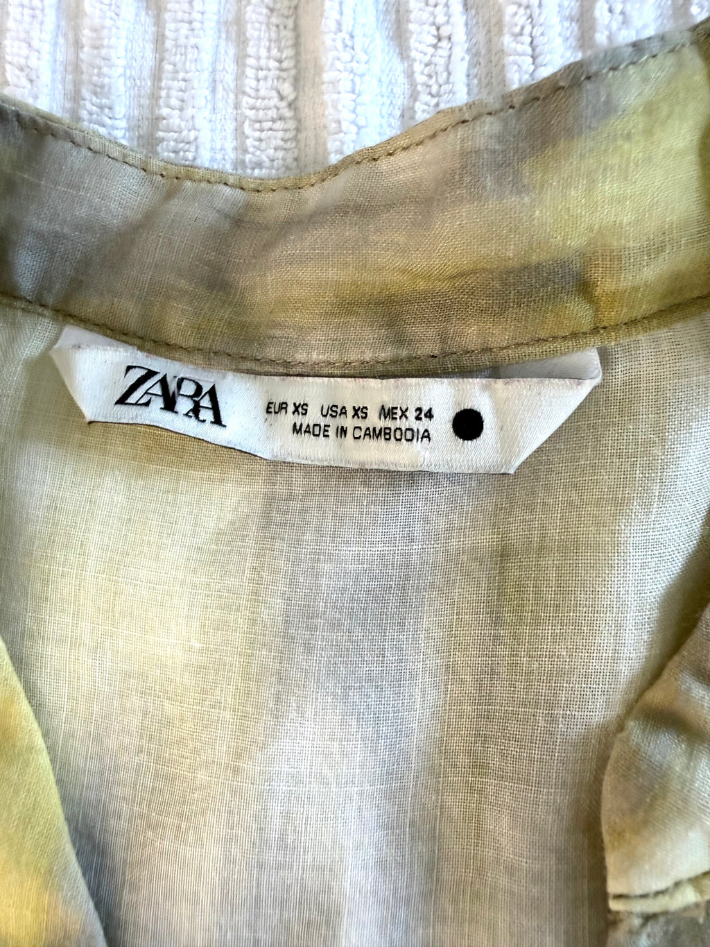 inside tags on 100% Linen Zara Abstract Print Shirt | XS at Blue Sparrow Shop