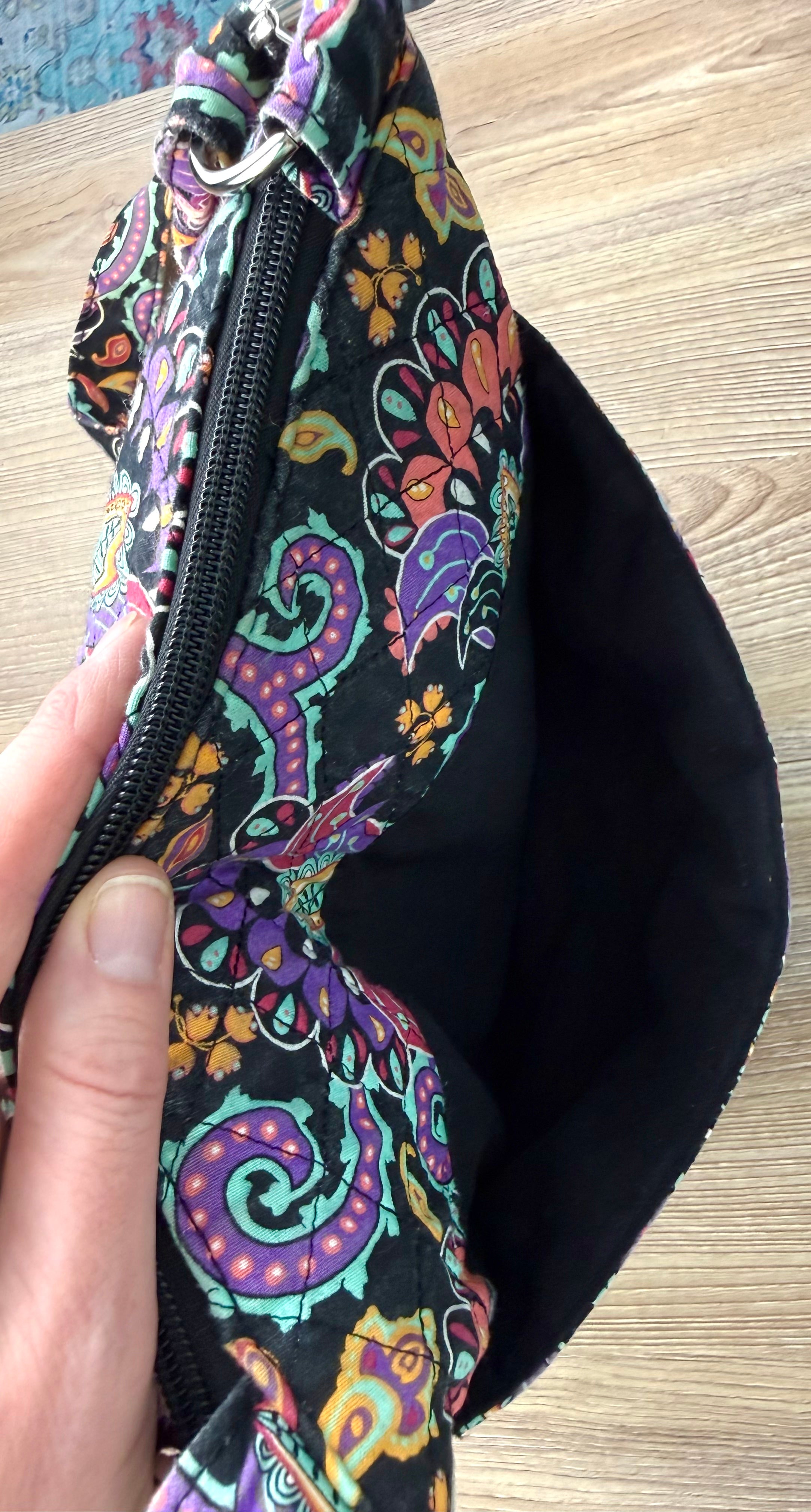 outside pocket on Waverly Inspirations Quilted Paisley Crossbody Bag at Blue Sparrow Shop Canadian Resale Reimagined
