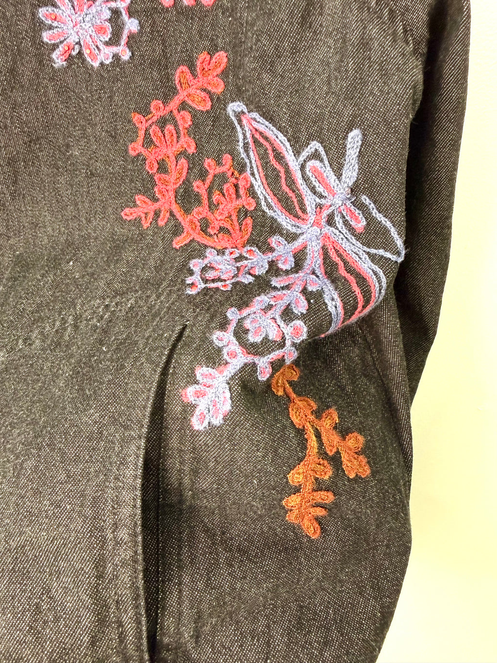 pocket detail on Coldwater Creek Embroidered Denim Jacket | Size XL at Blue Sparrow Shop