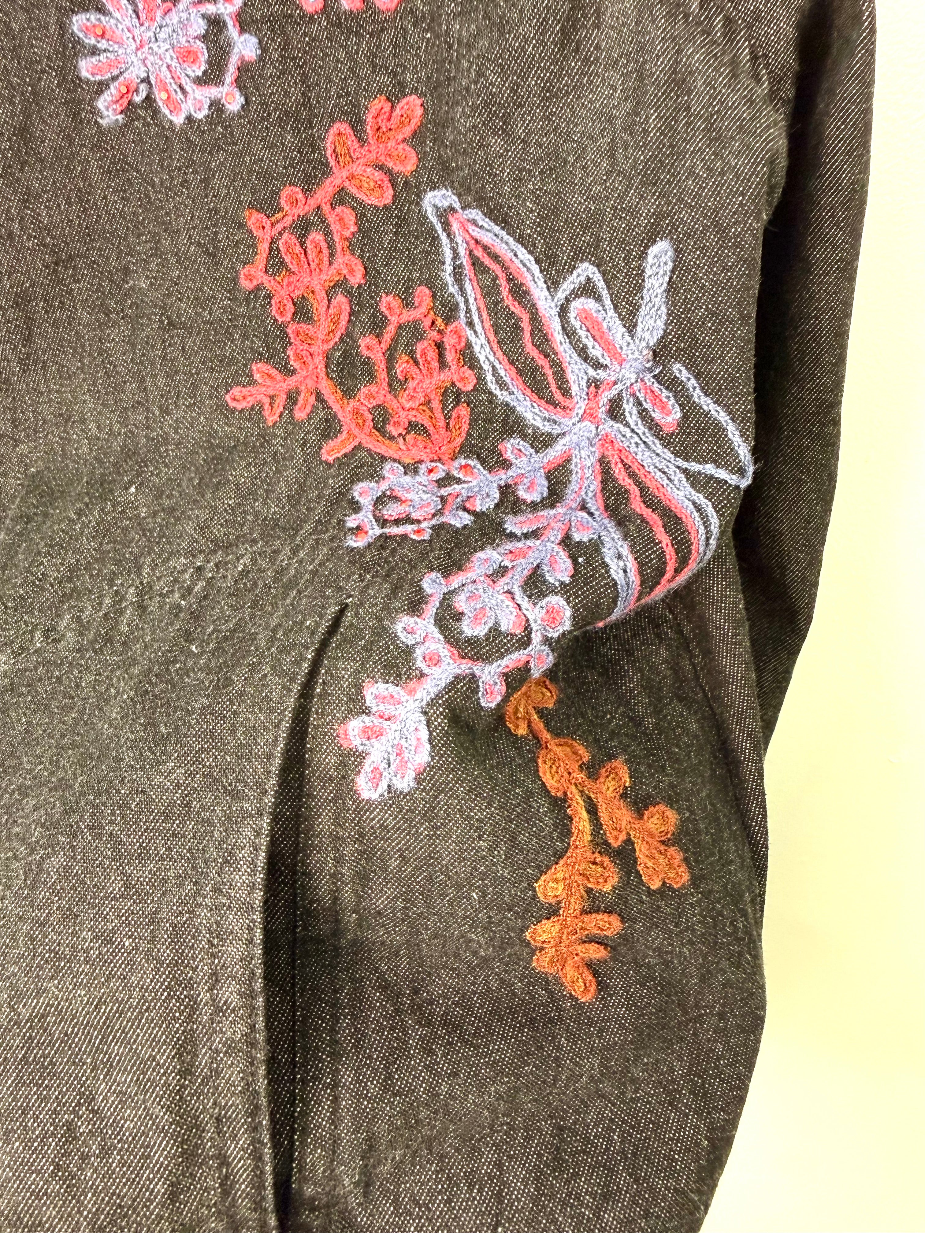 pocket detail on Coldwater Creek Embroidered Denim Jacket | Size XL at Blue Sparrow Shop